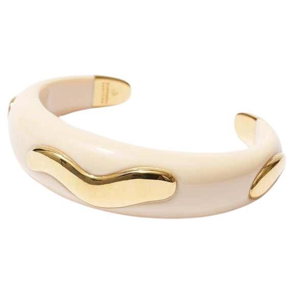 Philippe Ferrandis Puño Pequeño Olas en Blanco y Oro en venta
