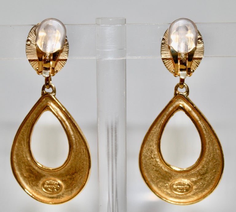 Philippe Ferrandis  White Agate Large Clip Earrings  In New Condition In Virginia Beach, VA