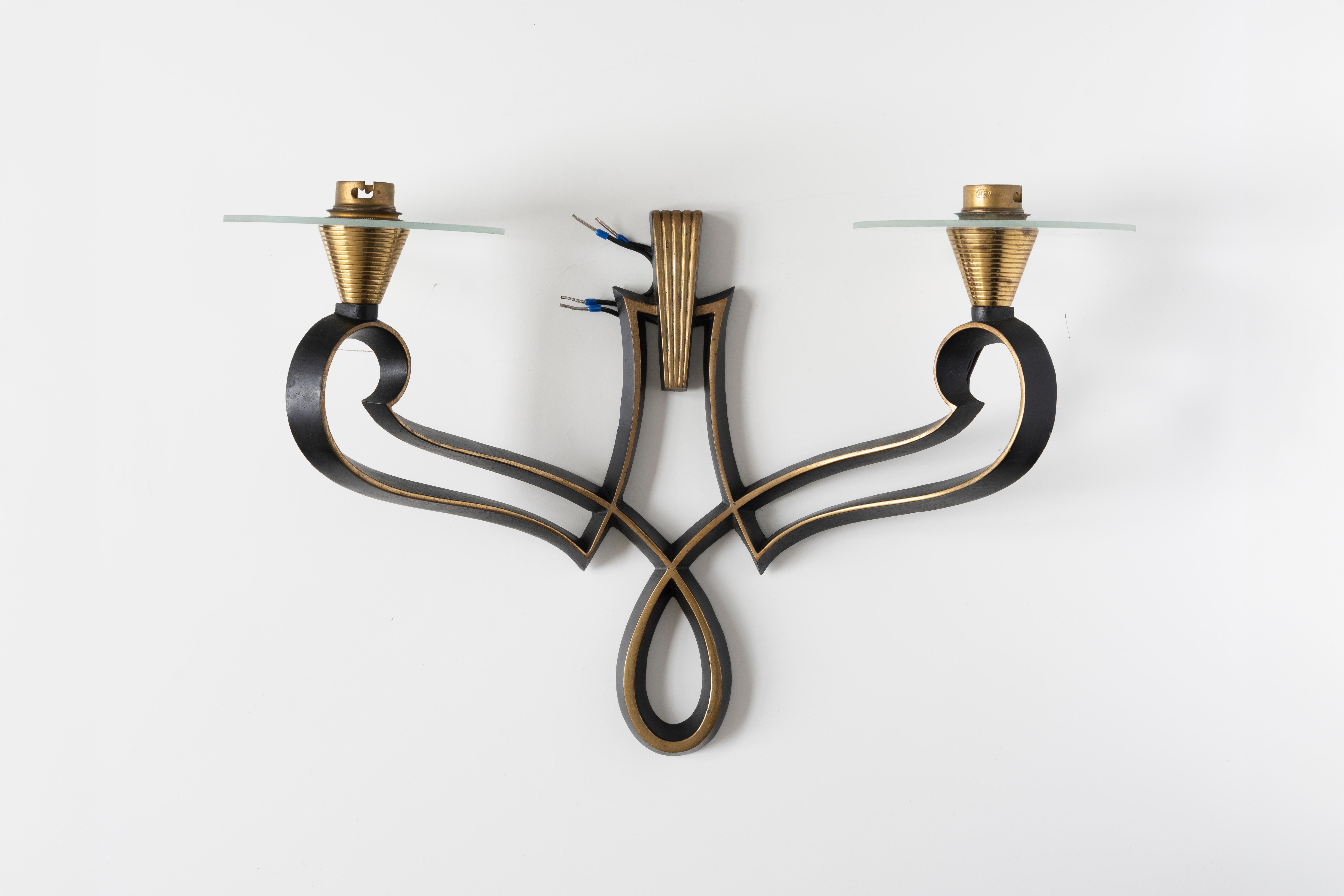 Philippe Genet & Lucien Michon, 2er-Set Wandleuchten aus Glas und Metall im Zustand „Gut“ im Angebot in London, GB