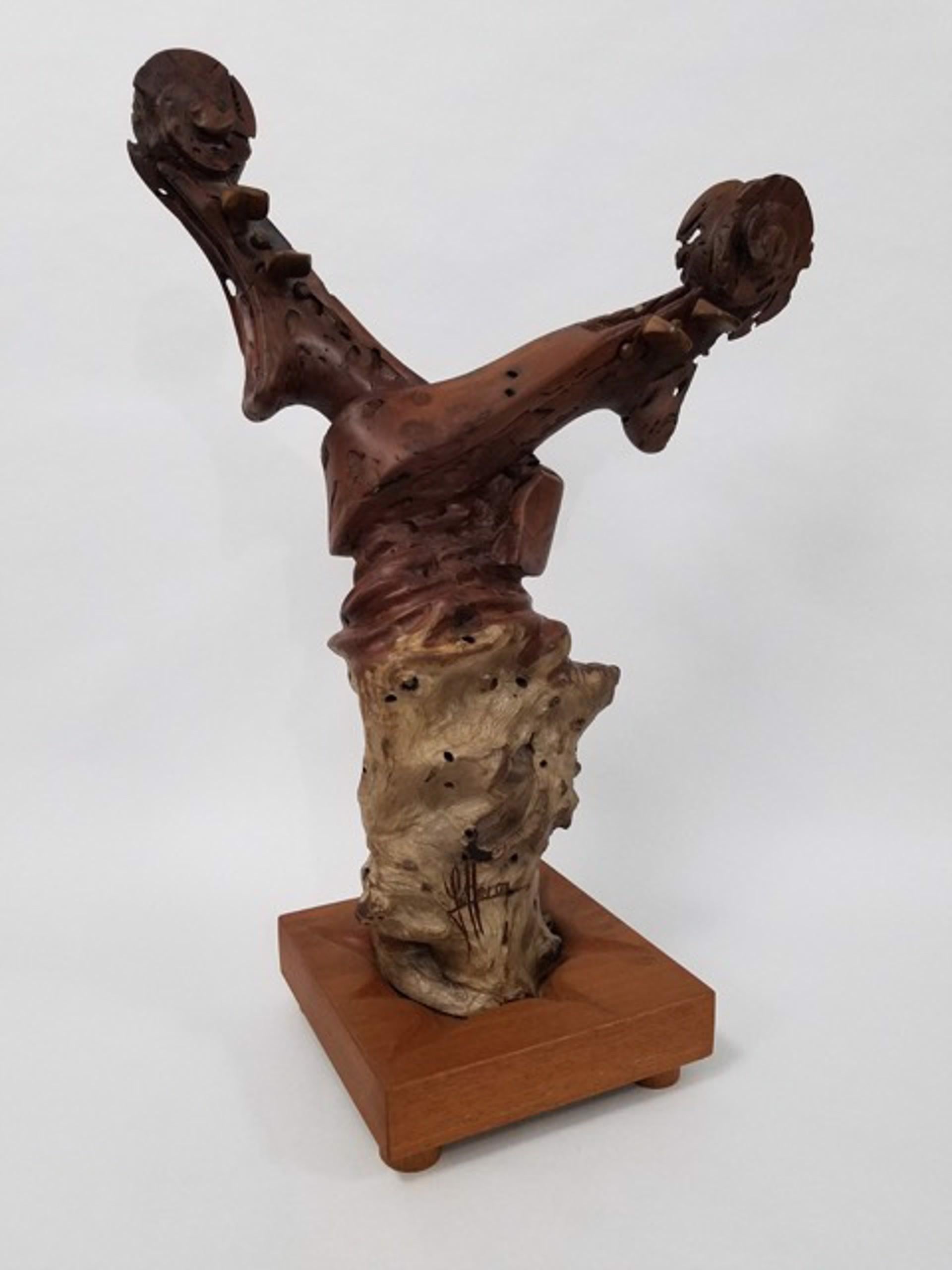 Philippe Guillerm Figurative Sculpture - Falling in Love in Virgin Gorda