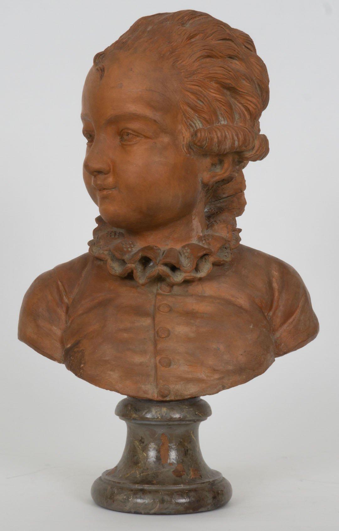 D'après Philippe-Laurent Roland (français, 1746-1816)
Buste d'un jeune homme, 1772
Ensemble en terre cuite sur socle en bois peint
Signé et daté au dos
16,5 x 11 x 8 pouces

Philippe-Laurent Roland était un sculpteur français. Originaire de