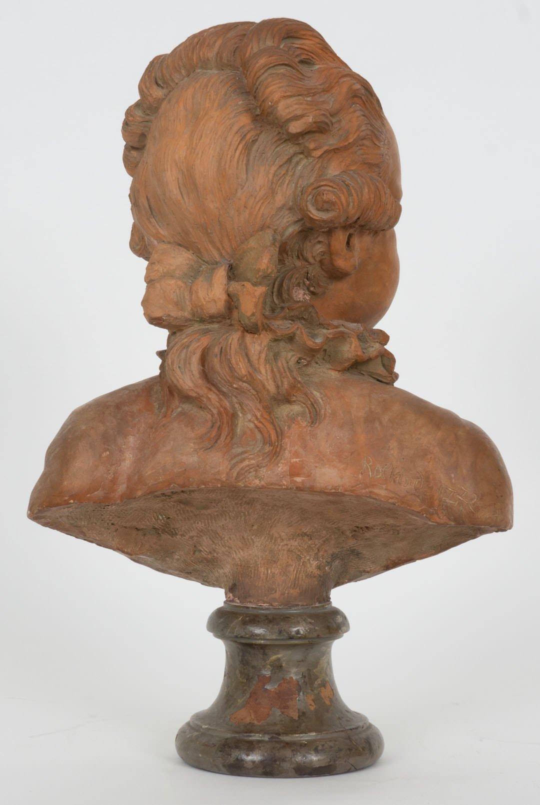 Buste en terre cuite d'un jeune homme, fin du XVIIIe siècle Sculpture française en vente 3
