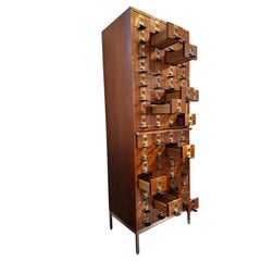Mueble con cajones «Philippe Neerman», fruto de la colaboración entre DE COENE y KNOLL