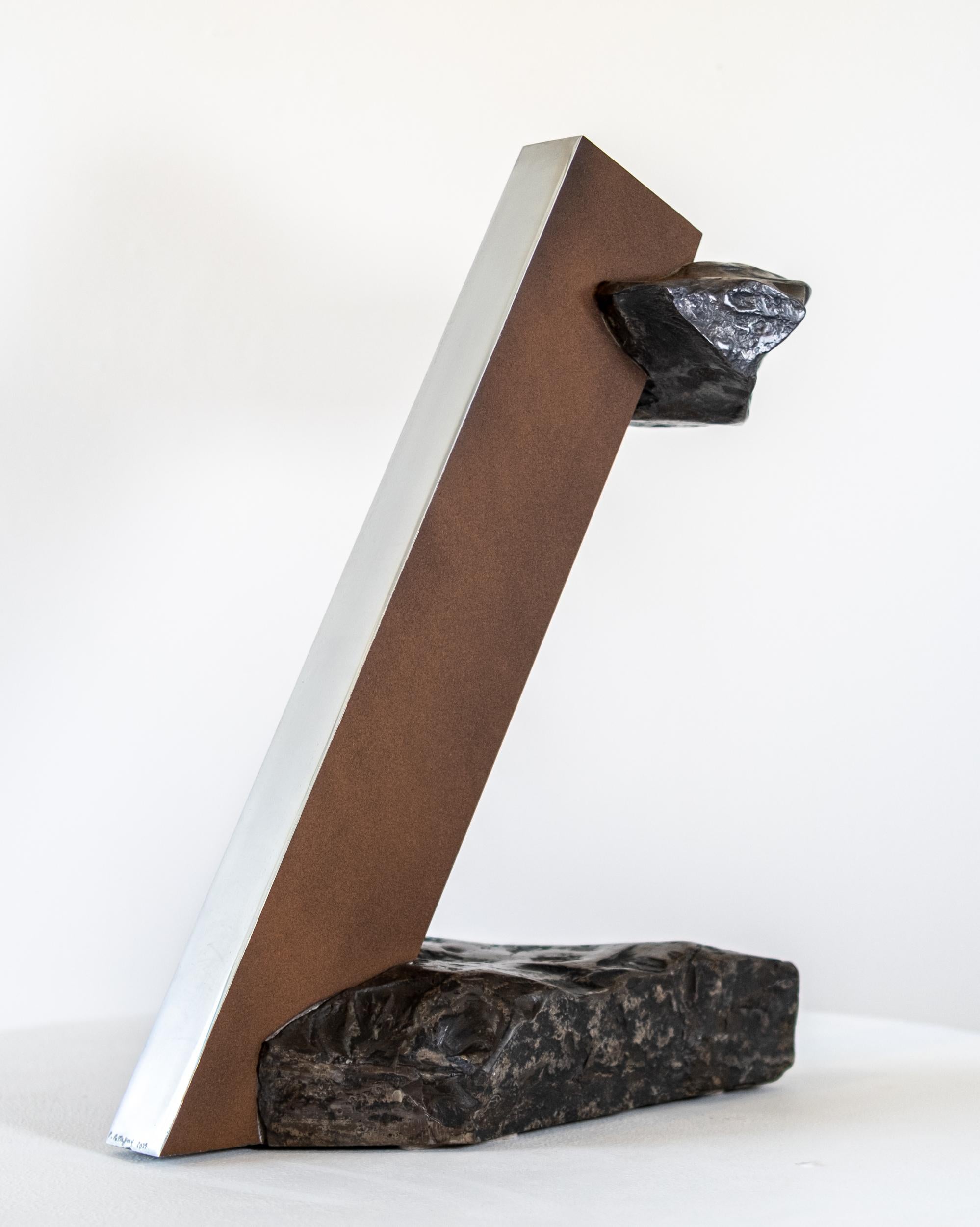 Another World Minor I - geometrisch abstrakte, moderne, polierte Aluminiumskulptur im Angebot 1