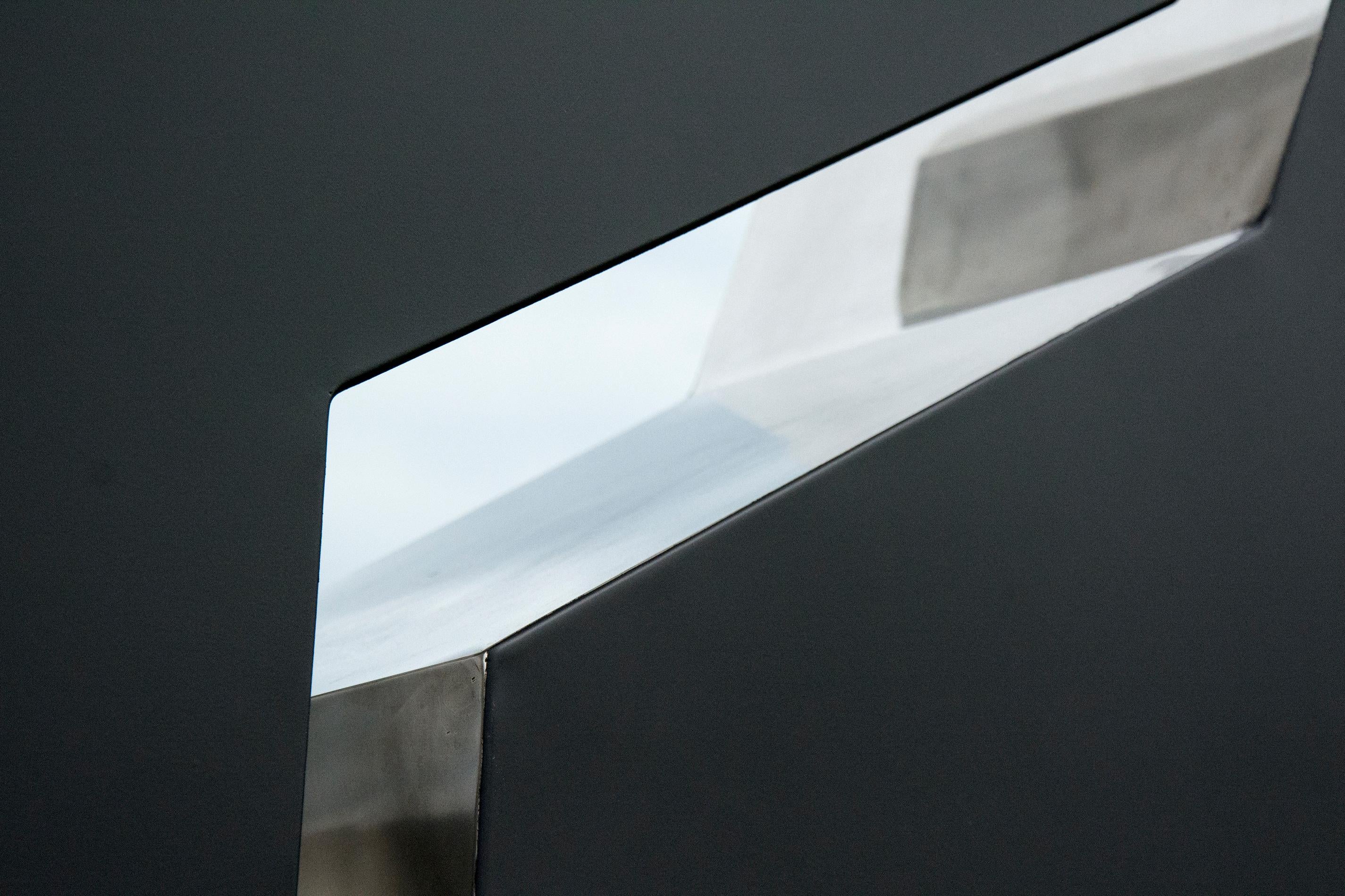 Aquagraphie Variation 2 - moderne, géométrique abstraite, sculpture en acier d'extérieur en vente 1