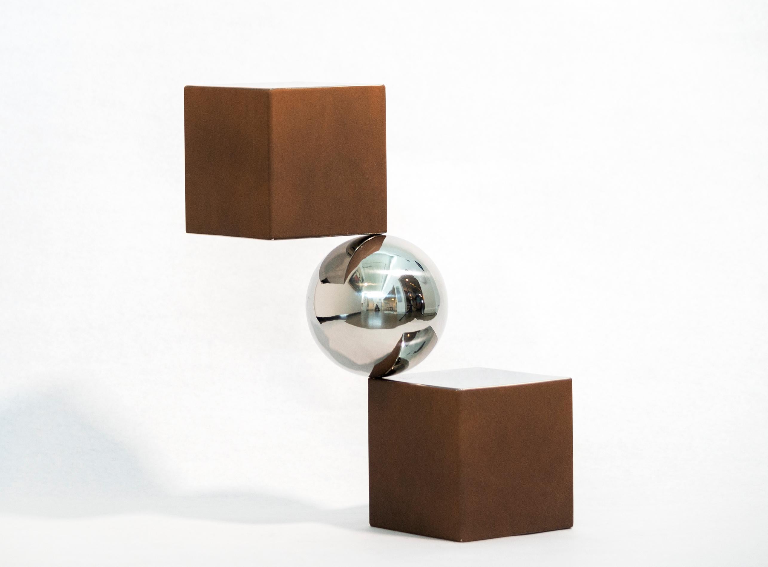 Equilibre 2-Tone 1/10 - geometric abstract, modern, polished. aluminum sculpture For Sale 3