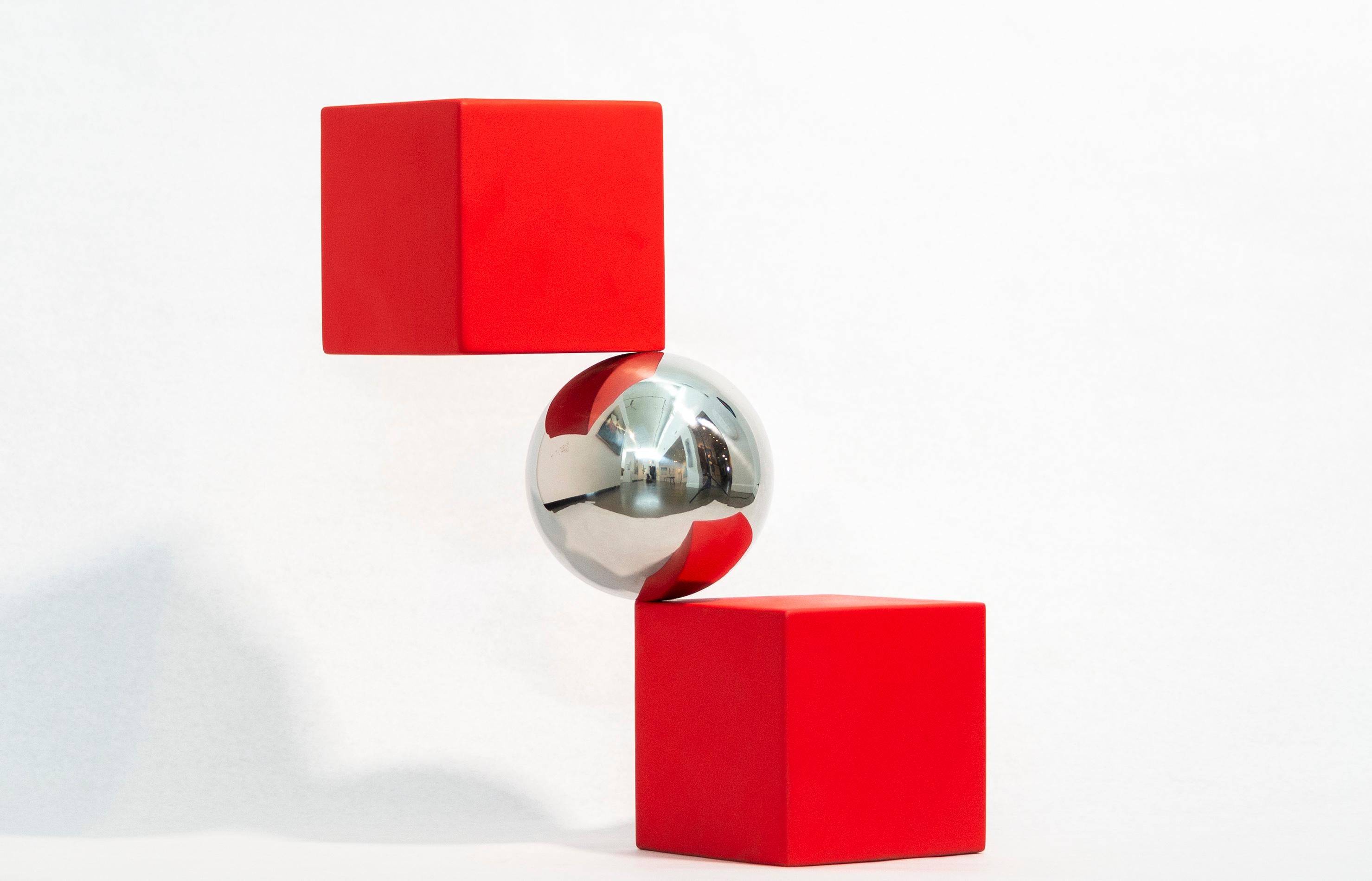 Equilibre 4/10 - red, geometric abstract, modern, reflective, aluminum sculpture For Sale 1