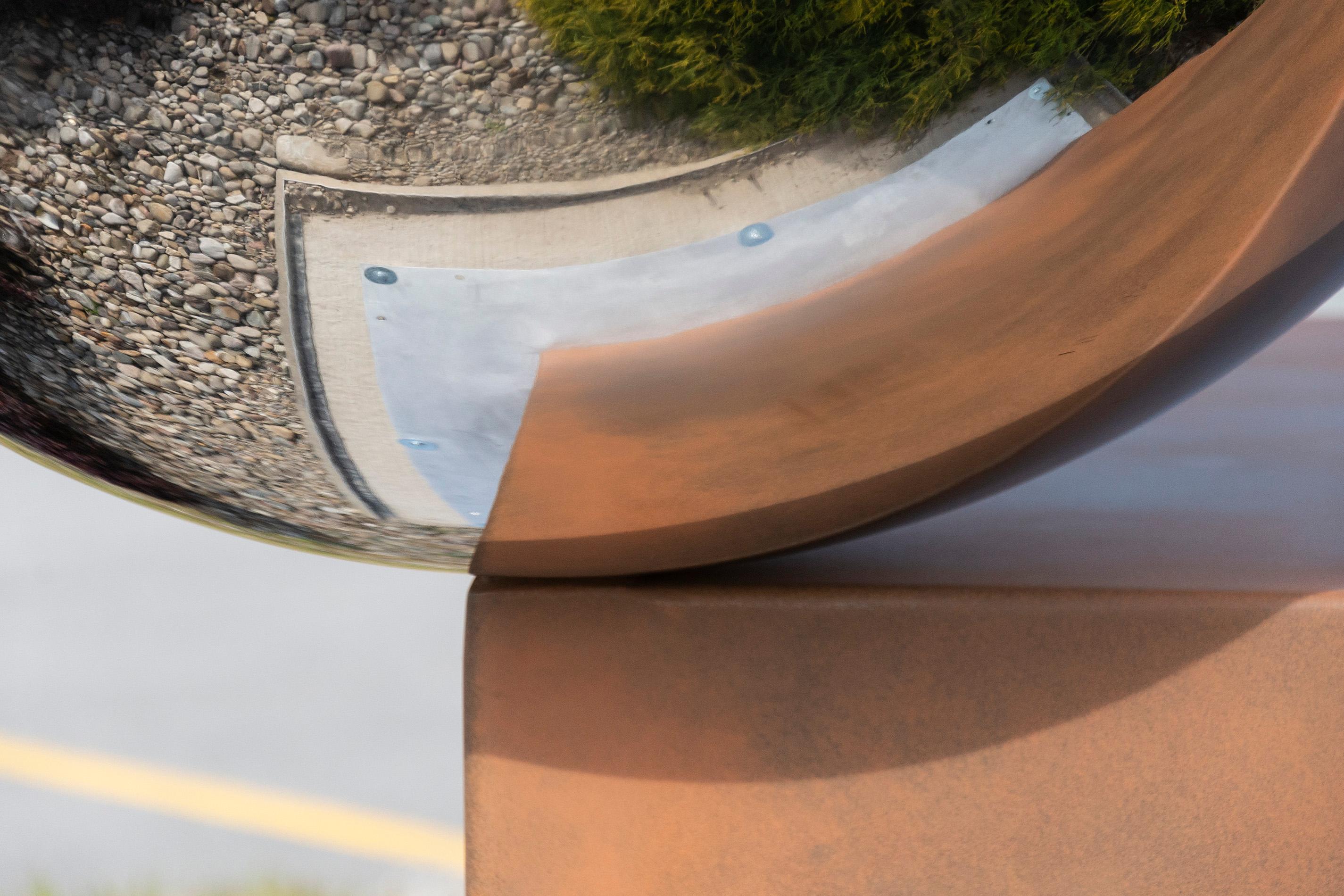 Equilibre Rouille 3/10, sculpture d'extérieur abstraite géométrique et moderne en aluminium en vente 3