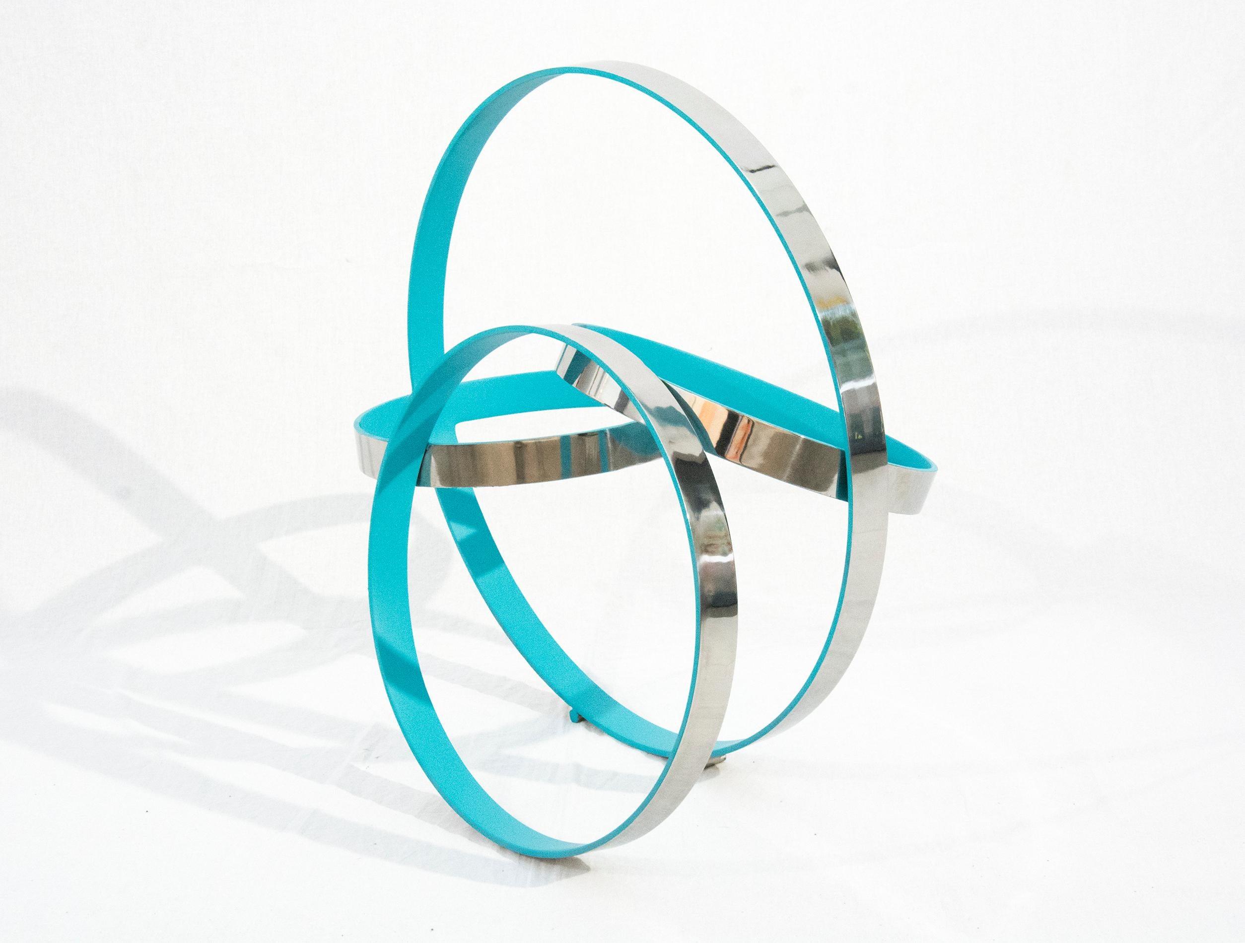 Sculpture abstraite moderne et brillante à quatre anneaux Temps Zero Blue en vente 1