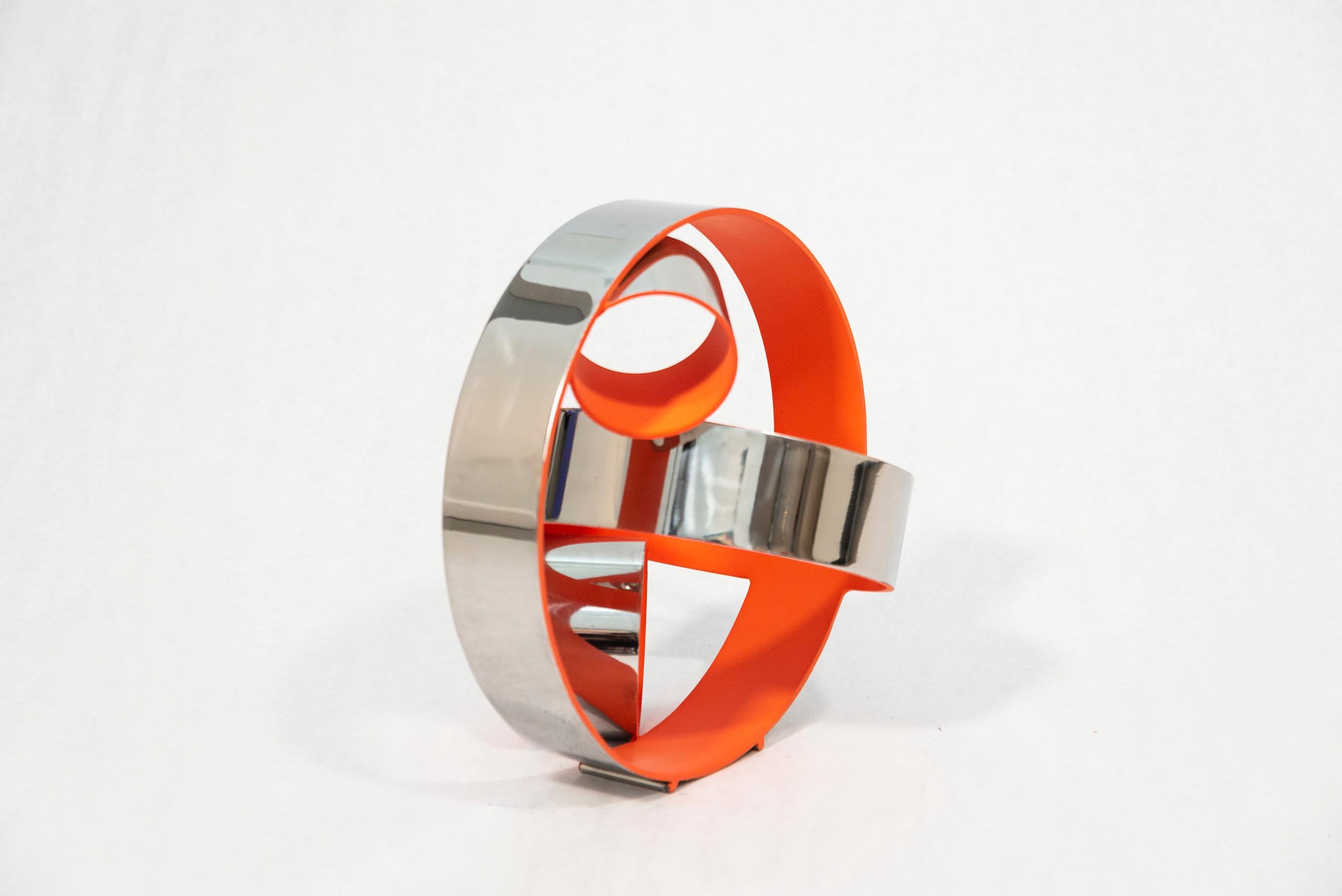 Quatre anneaux Temps Zero orange 1/10 - abstrait, acier inoxydable, sculpture - Contemporain Sculpture par Philippe Pallafray