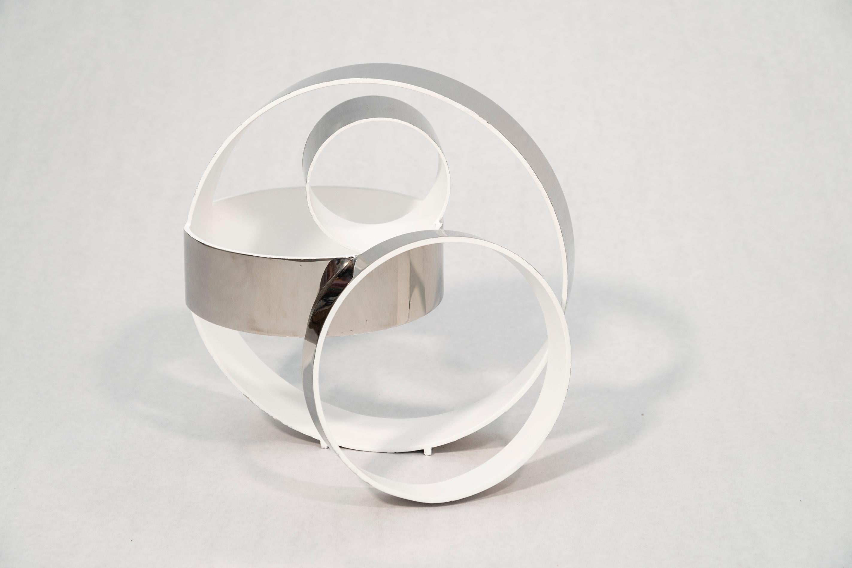 Four Ring Temps Zero Small White 1/10 - abstract, stainless steel, sculpture - Sculpture by Philippe Pallafray