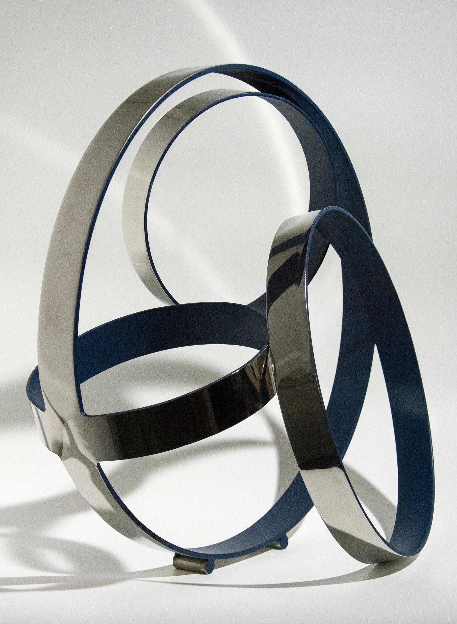 Four Ring Temps Zero Ultra Marine Blue - Sculpture by Philippe Pallafray