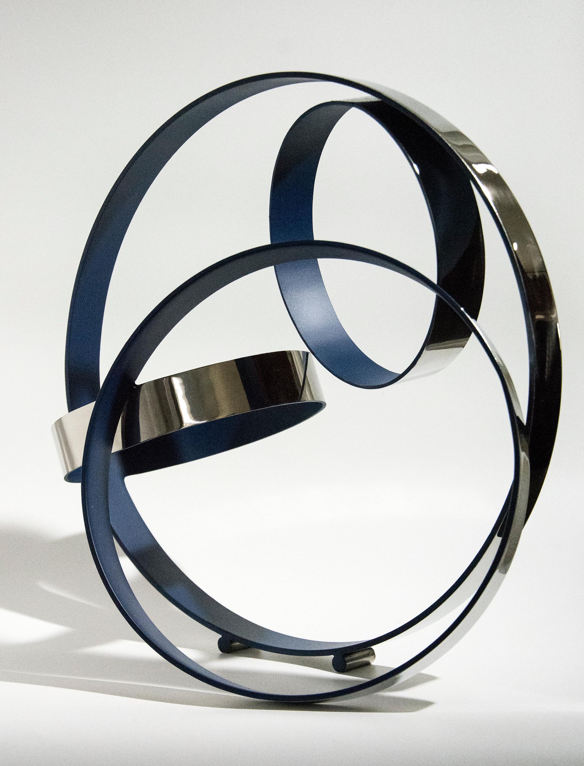 Four Ring Temps Zero Ultra Marine Blue - Contemporary Sculpture by Philippe Pallafray