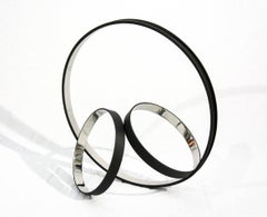 Temps Zero Black 4/10 - stainless steel, rings, table-top, abstract, sculpture