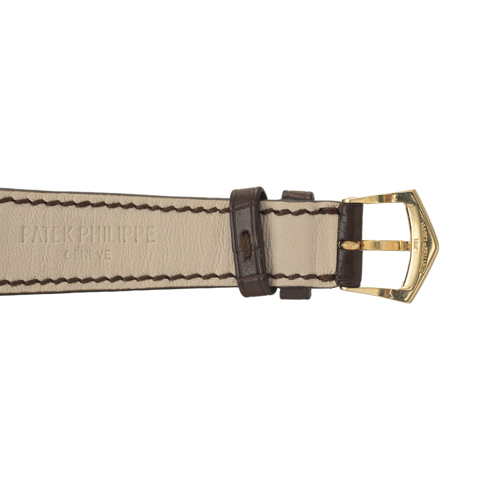 Patek Philippe Yellow Gold Calatrava Clous de Paris Mens Wristwatch en vente 3