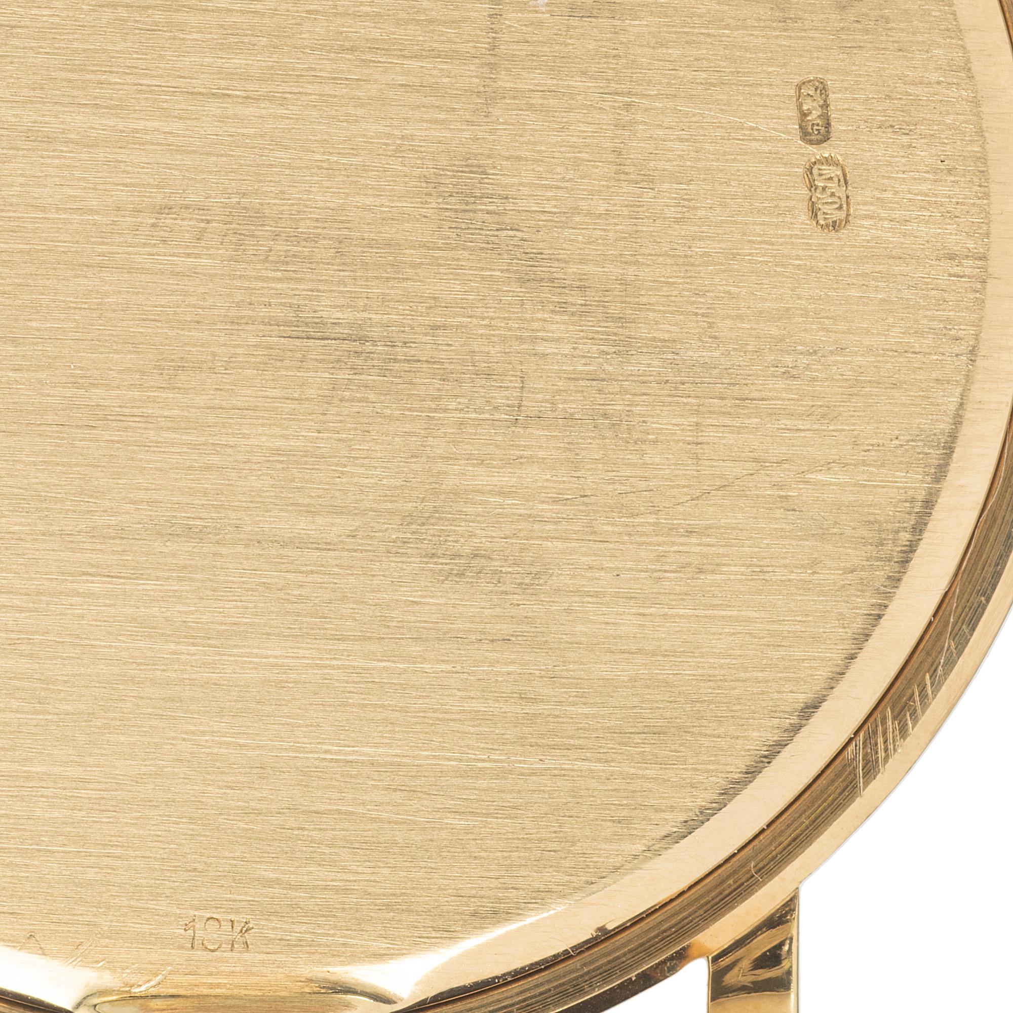 Patek Philippe Yellow Gold Calatrava Clous de Paris Mens Wristwatch en vente 4
