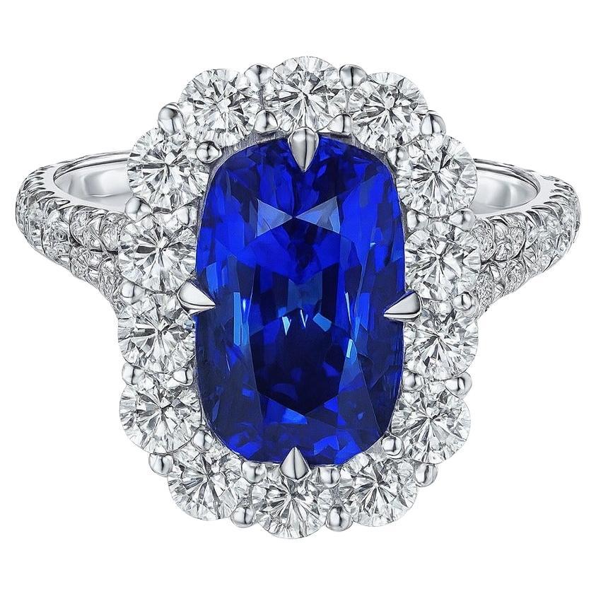 Philippe Petra Bague à grappes de saphirs bleus royaux et de diamants de 4,70 carats en vente