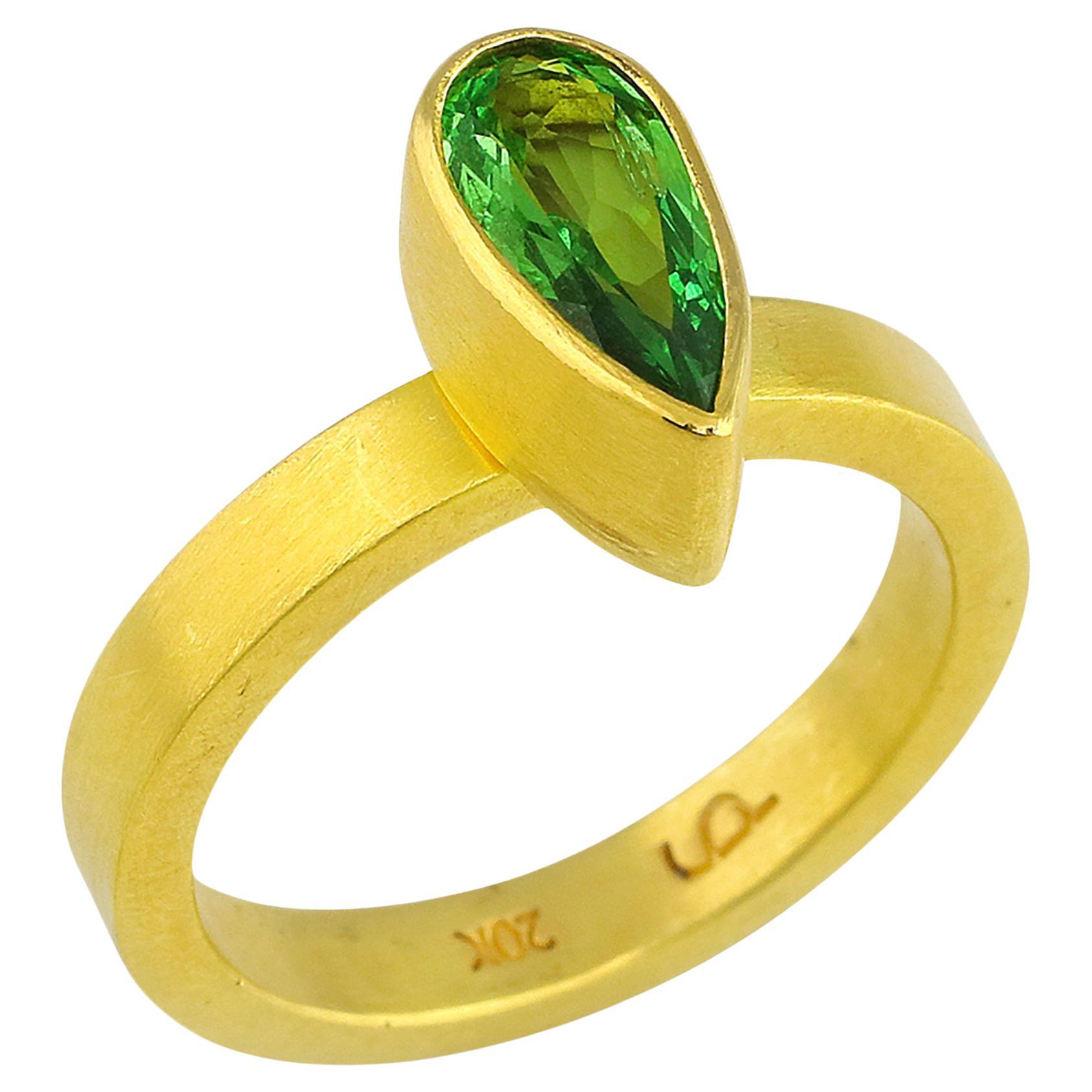 PHILIPPE SPENCER 1.02 Ct. Rare Tsavorite in 22K and 20K Gold Statement Ring For Sale