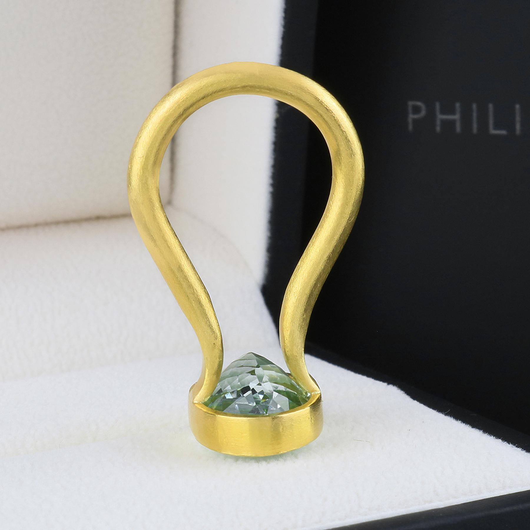 Artisan PHILIPPE SPENCER 12.6 Ct. Aquamarine in 22K and 20K Gold Statement Ring For Sale