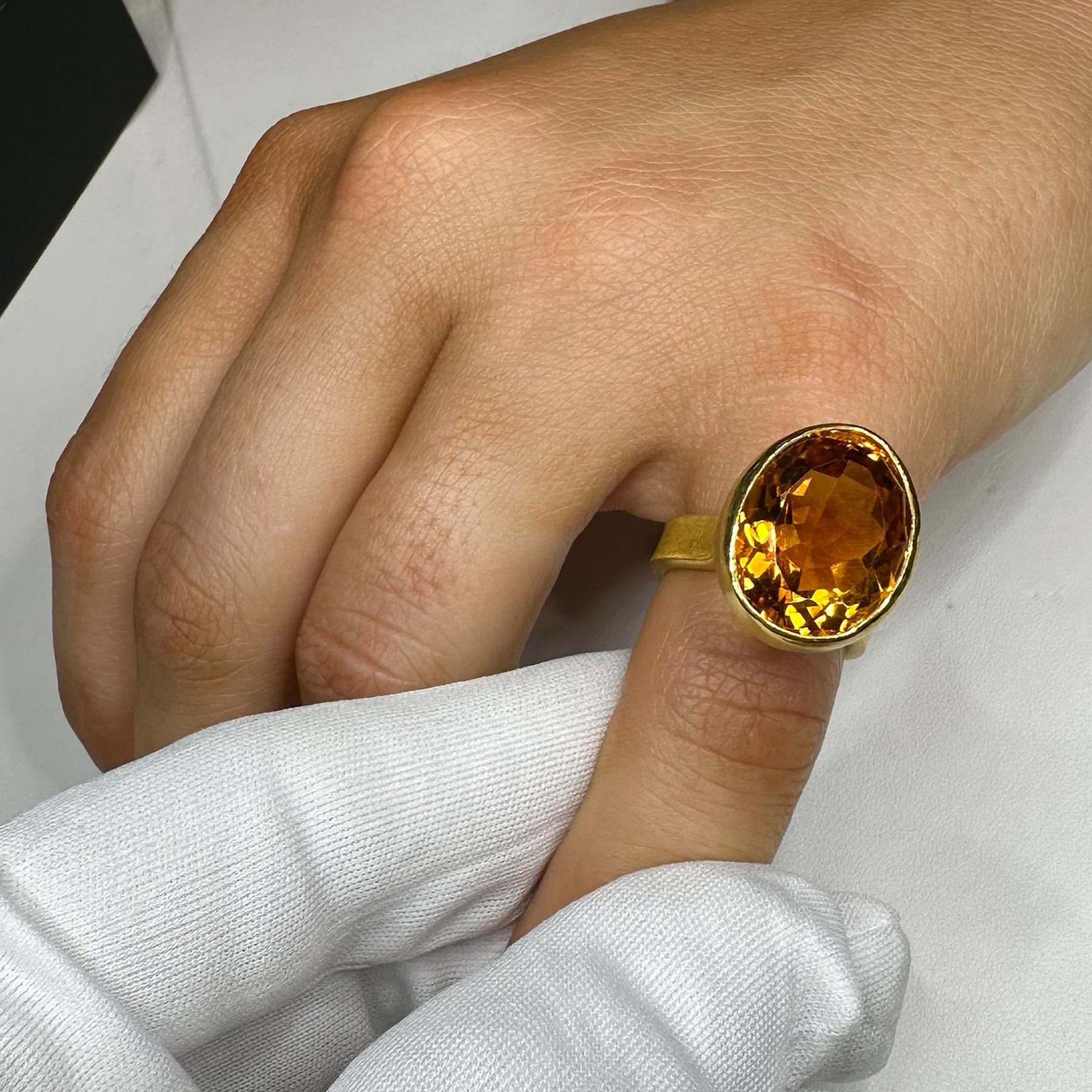 Women's PHILIPPE SPENCER 14.04 Ct. Gold Citrine in 22K and 20K Gold Statement Ring