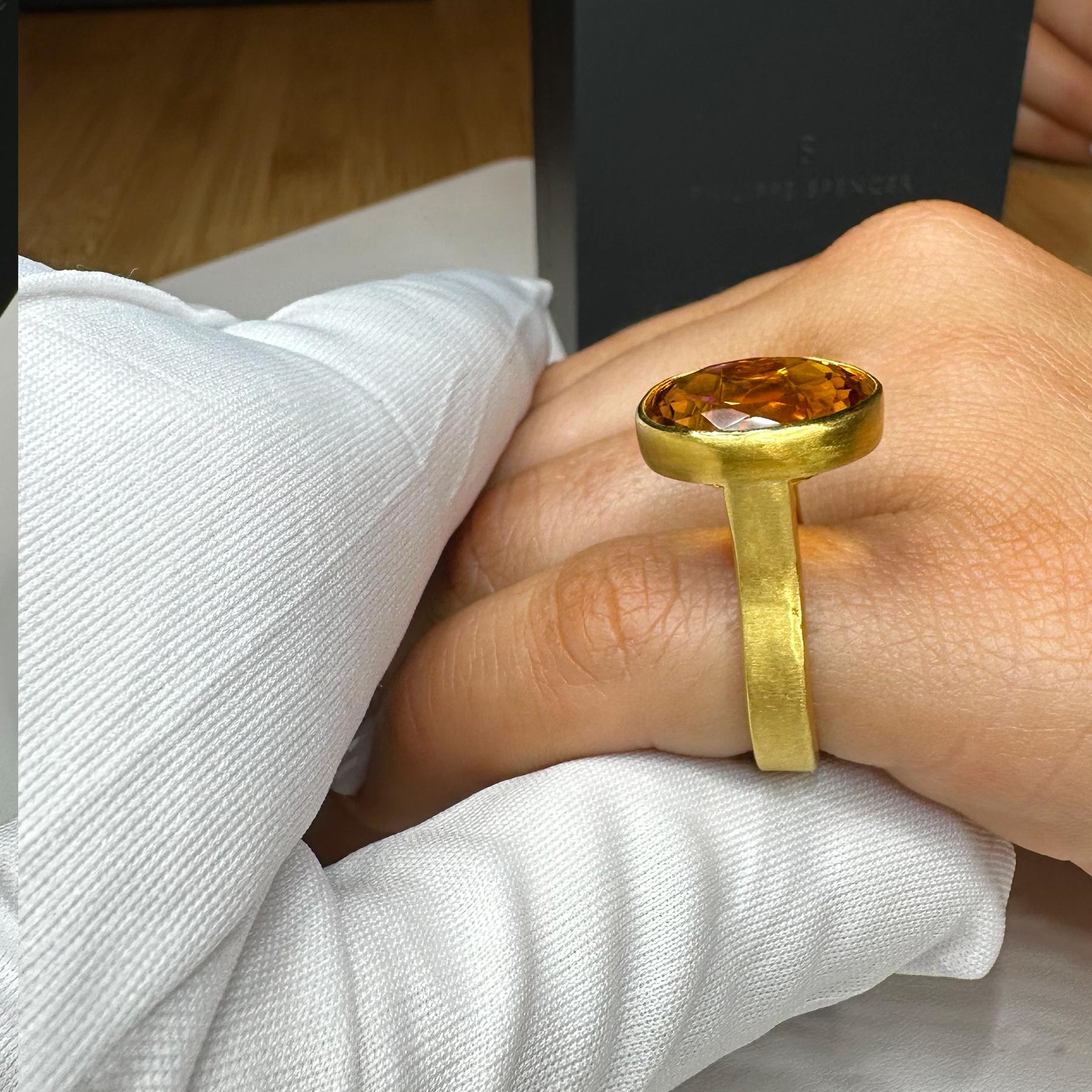 PHILIPPE SPENCER 14.04 Ct. Gold Citrine in 22K and 20K Gold Statement Ring 1