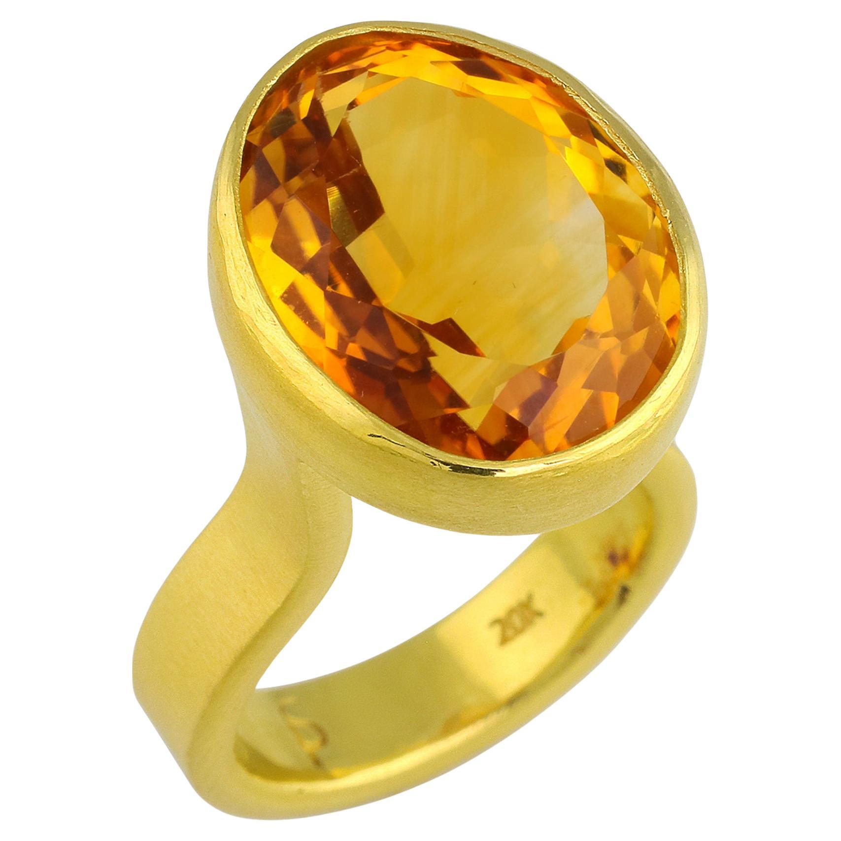 PHILIPPE SPENCER 14.04 kt. Statement-Ring aus Gold mit Citrin in 22 Karat und 20 Karat Gold