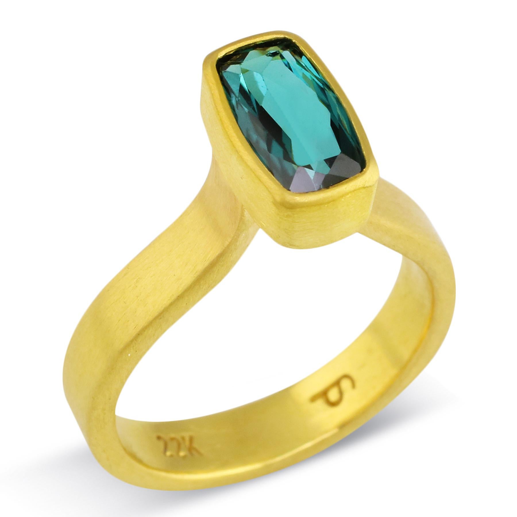Artisan PHILIPPE SPENCER 1.6 Ct. Teal Tourmaline Statement Ring in 22K Gold For Sale