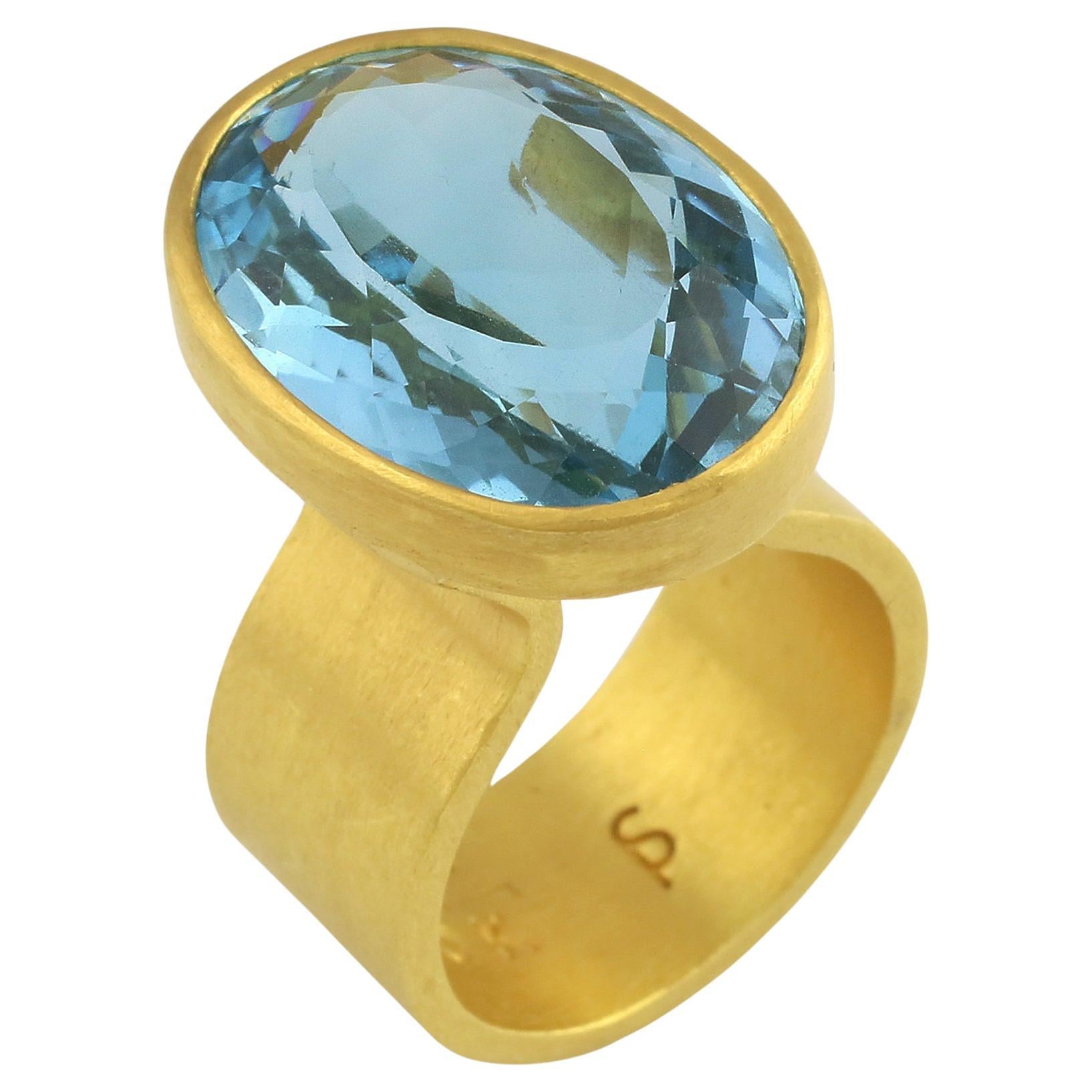 PHILIPPE SPENCER 19.25 Ct. Blue Topaz in 22K and 20K Gold Statement Ring