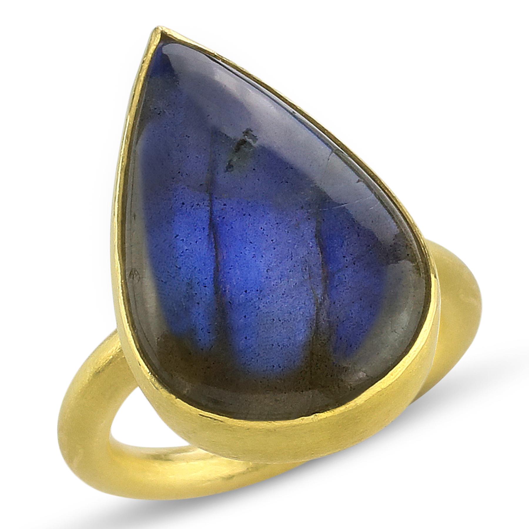 Artisan PHILIPPE SPENCER 20.87 Ct. Labradorite in 22K and 20K Gold Statement Ring For Sale