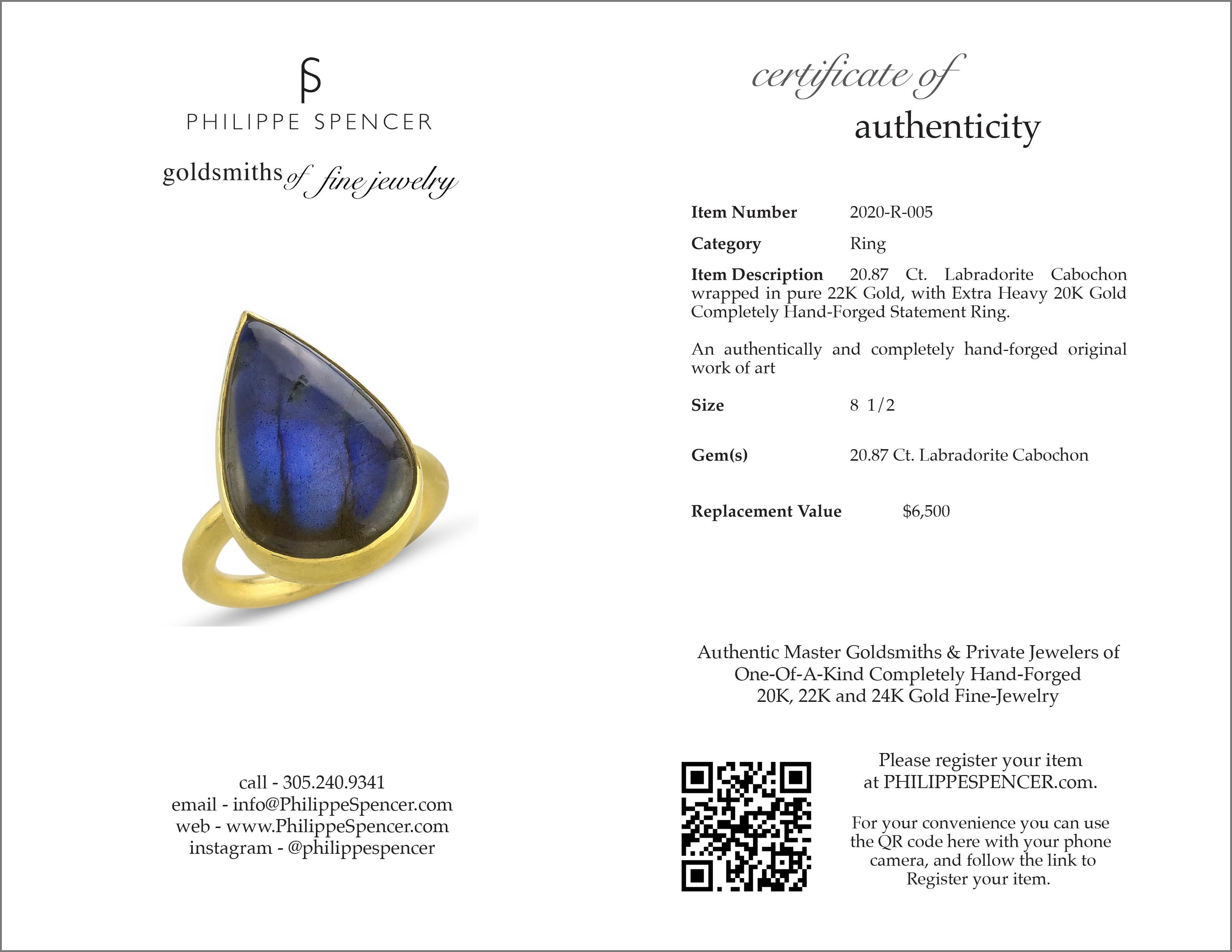 Taille cabochon PHILIPPE SPENCER 20.87 ct. Bague de Labradorite en or 22K et 20K en vente