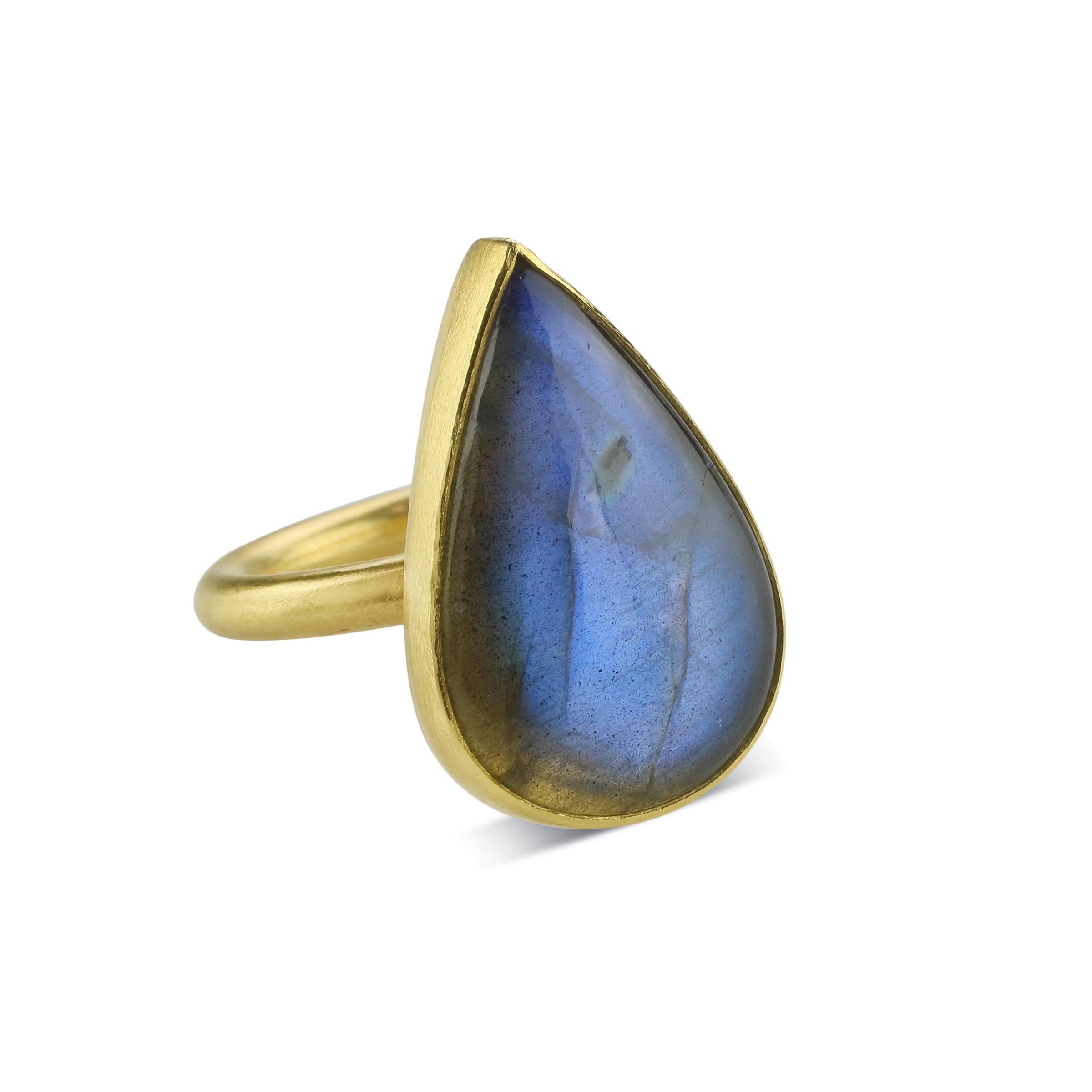PHILIPPE SPENCER 20.87 Ct. Labradorite in 22K and 20K Gold Statement Ring In New Condition For Sale In Key West, FL