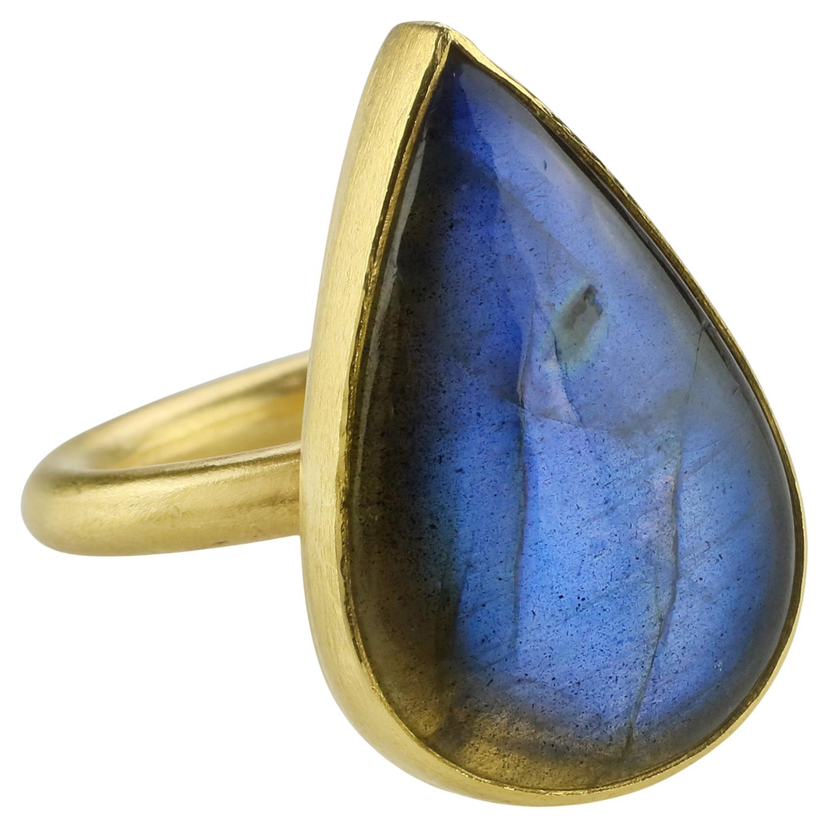 PHILIPPE SPENCER 20.87 Ct. Labradorite in 22K and 20K Gold Statement Ring For Sale