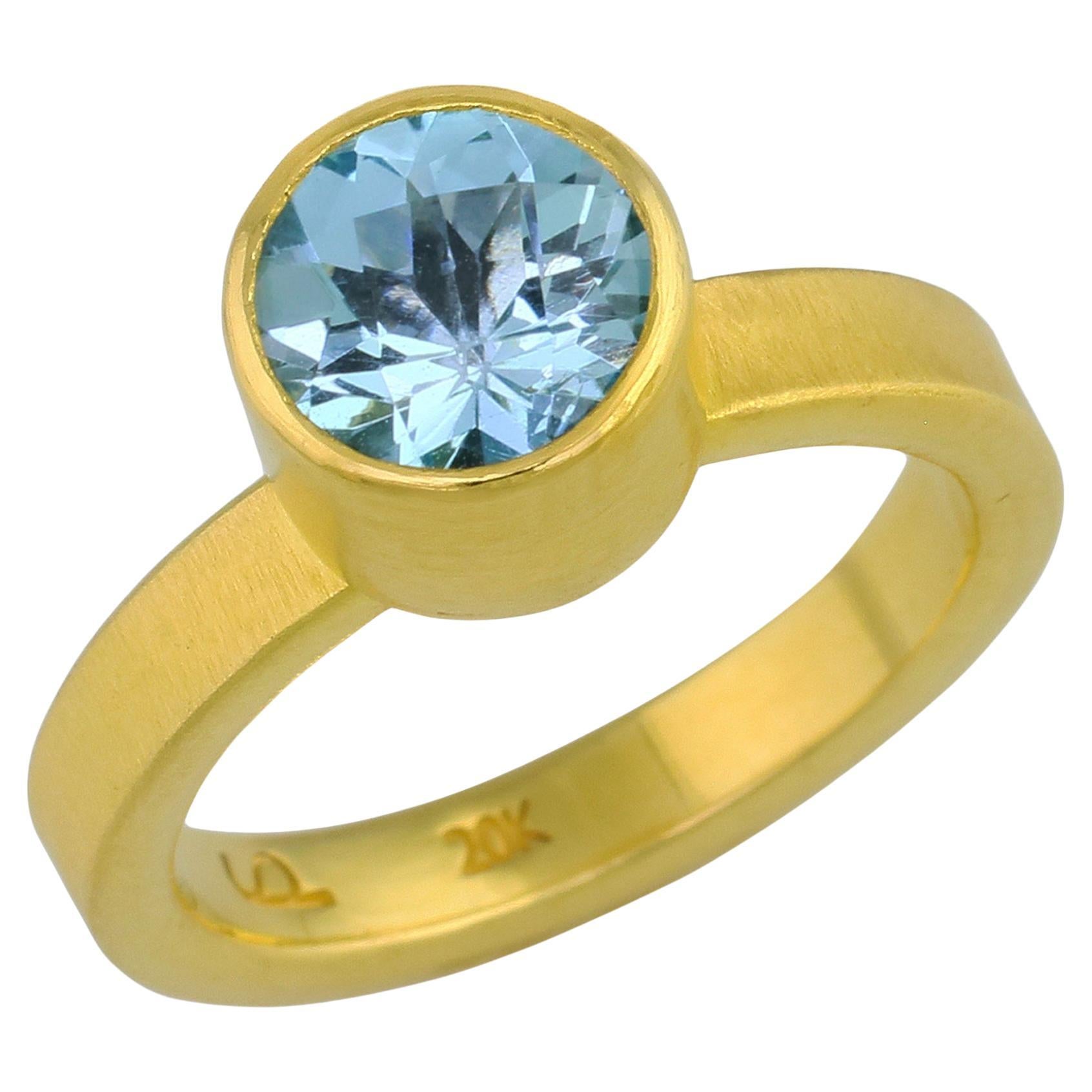 PHILIPPE SPENCER 2.5 Ct. Blue Topaz in 22K and 20K Gold Statement Ring For Sale
