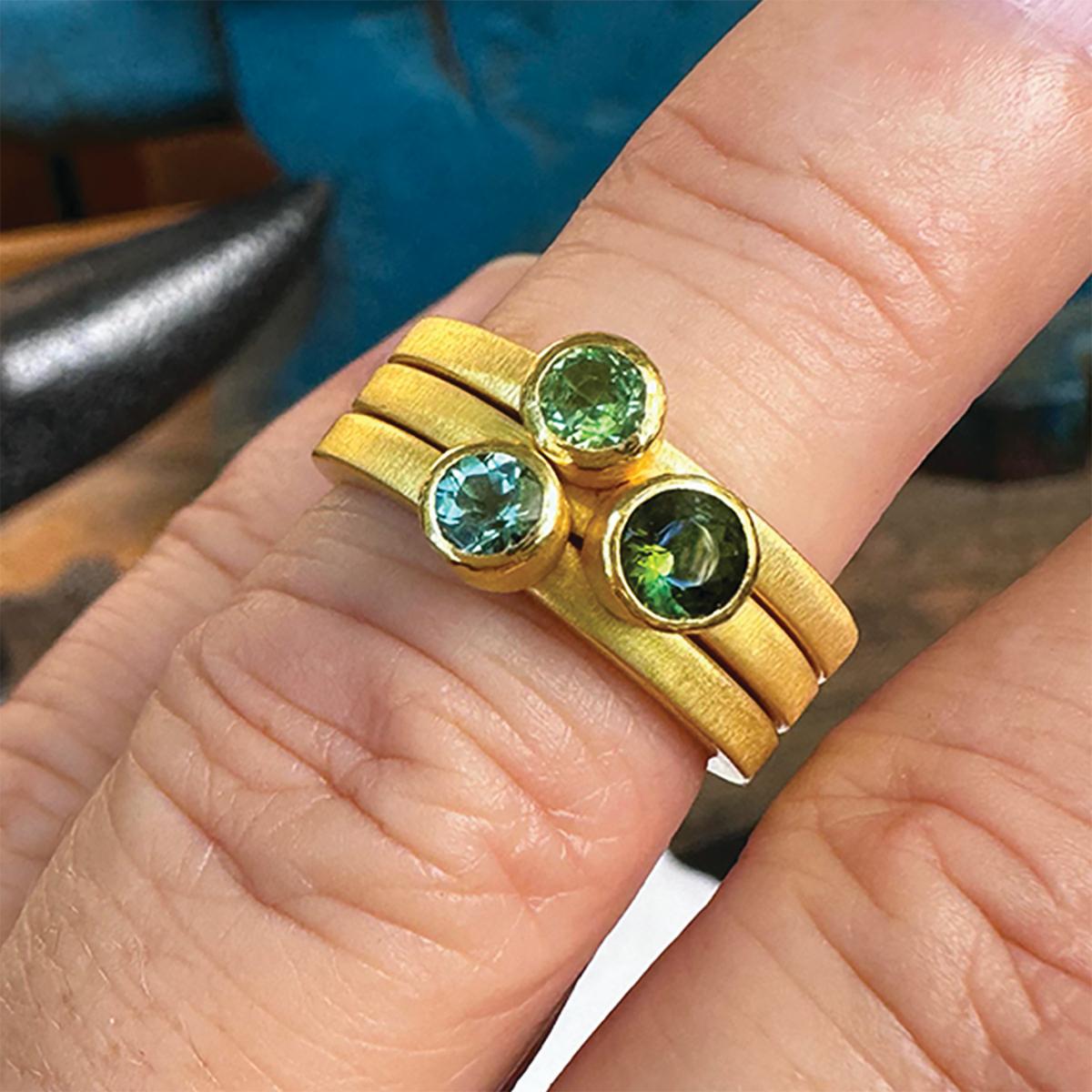 Round Cut PHILIPPE SPENCER .28 Ct. Green Tourmaline in 22K and 20K Gold Solitaire Ring For Sale