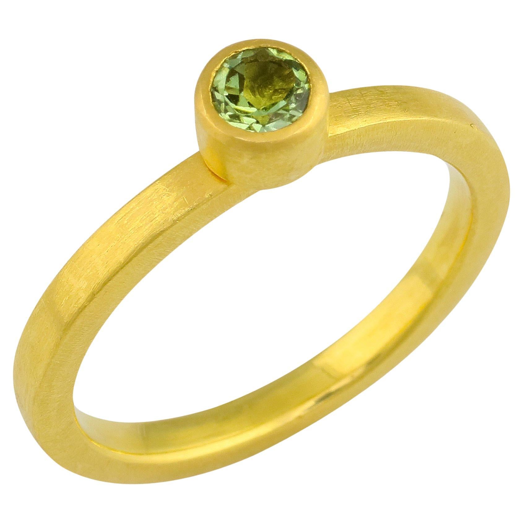 PHILIPPE SPENCER .28 Ct. Green Tourmaline in 22K and 20K Gold Solitaire Ring For Sale