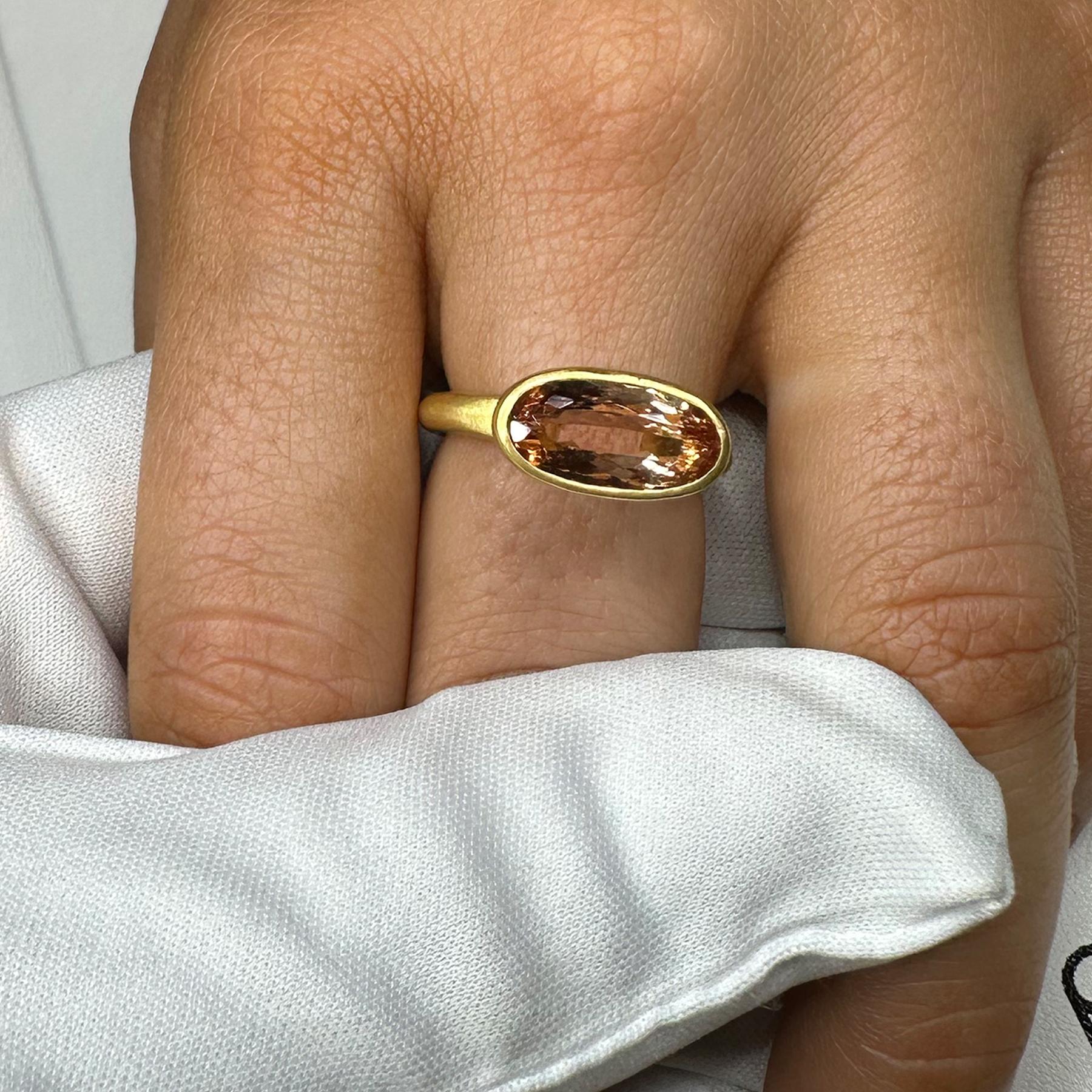 PHILIPPE SPENCER 4.2 Ct. Imperial Topaz in 22K and 20K Gold Statement Ring In New Condition For Sale In Key West, FL