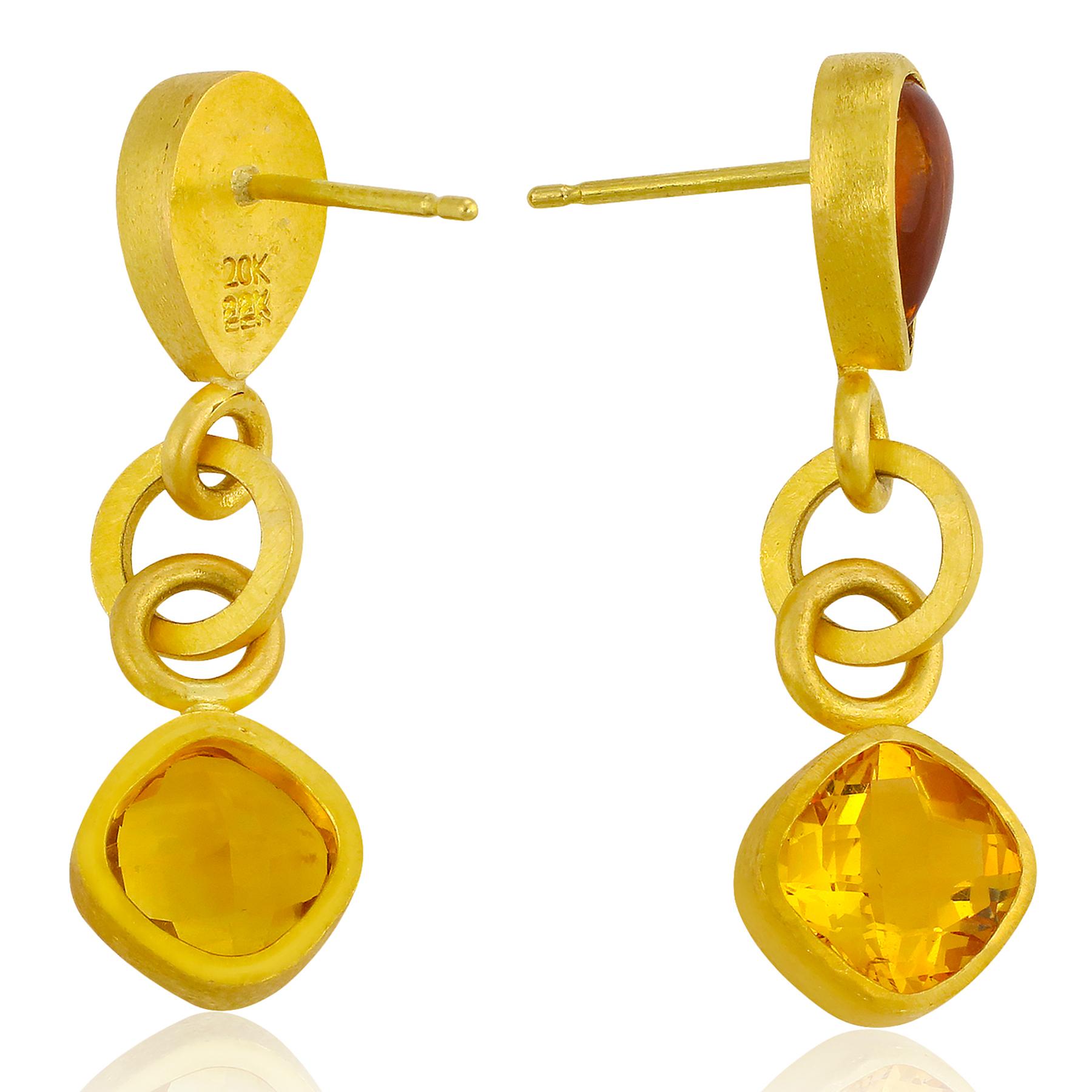 Artisan PHILIPPE SPENCER 7.3 Ct. Gold Citrines in 22K & 20K Gold Dangling Earrings For Sale