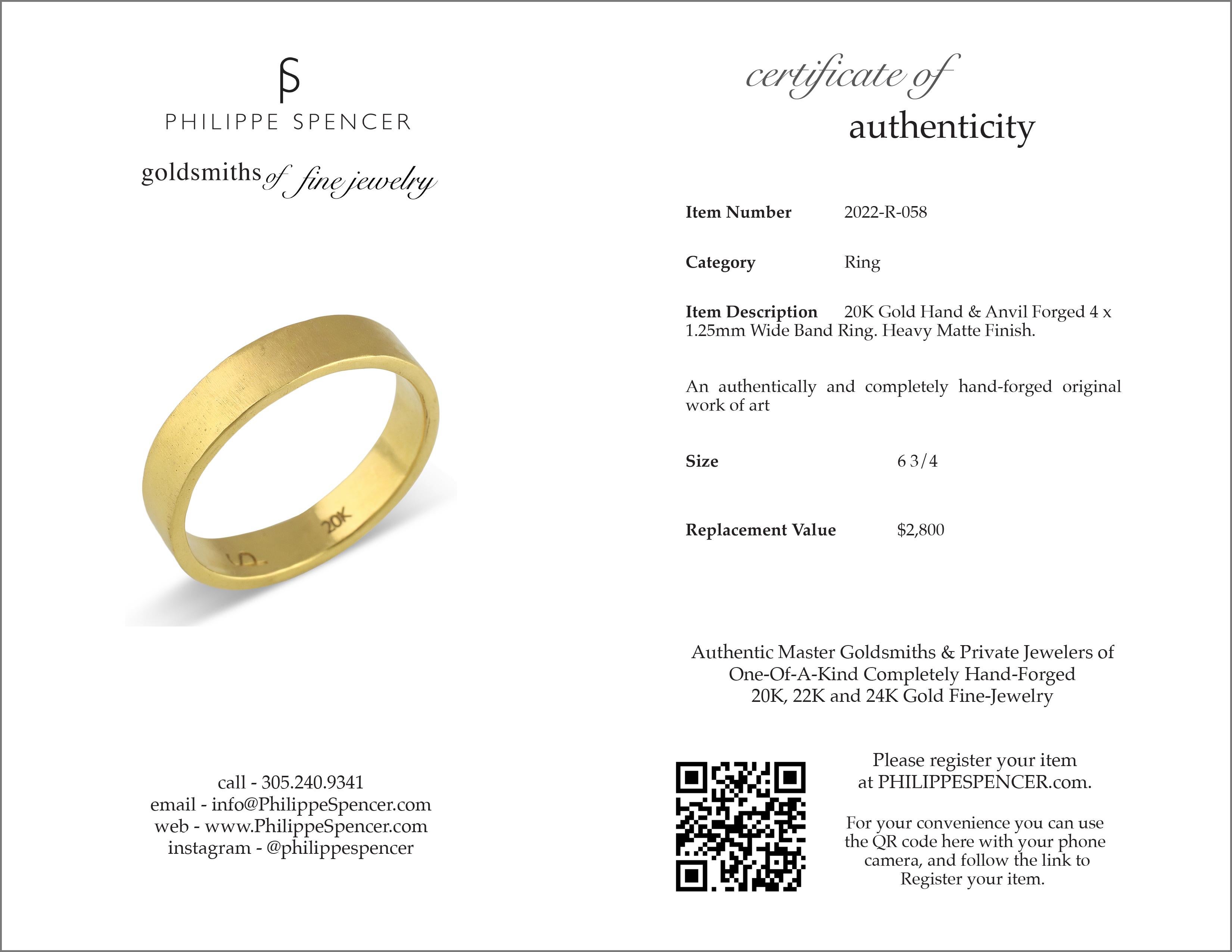 En vente :  PHILIPPE SPENCER, bague à anneau large en or massif 20 carats forgée à la main et àvil 4 x 1,25 mm de large 5