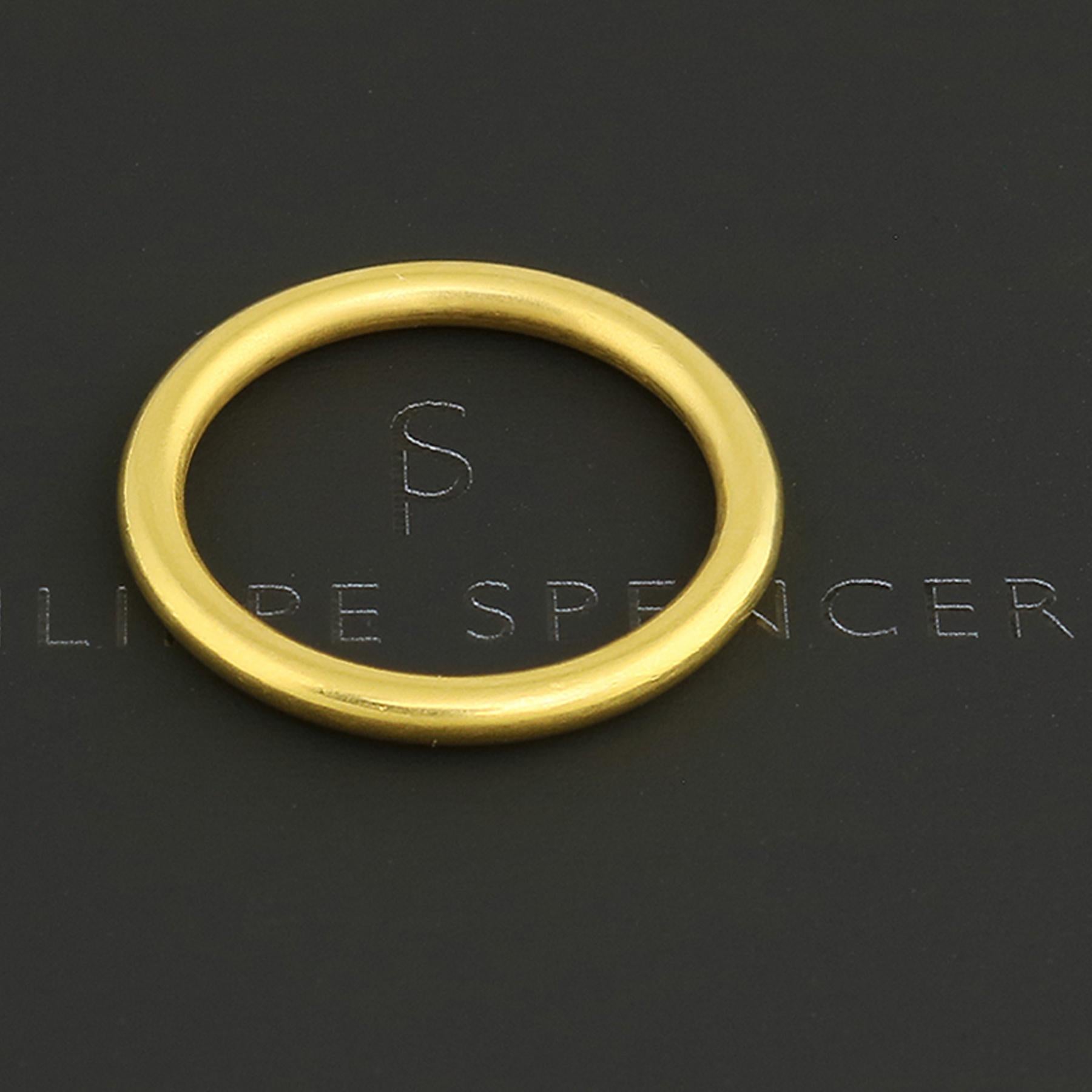 En vente :  Bague ronde organique PHILIPPE SPENCER en or massif 20 carats forgé à la main 2,3 mm 2
