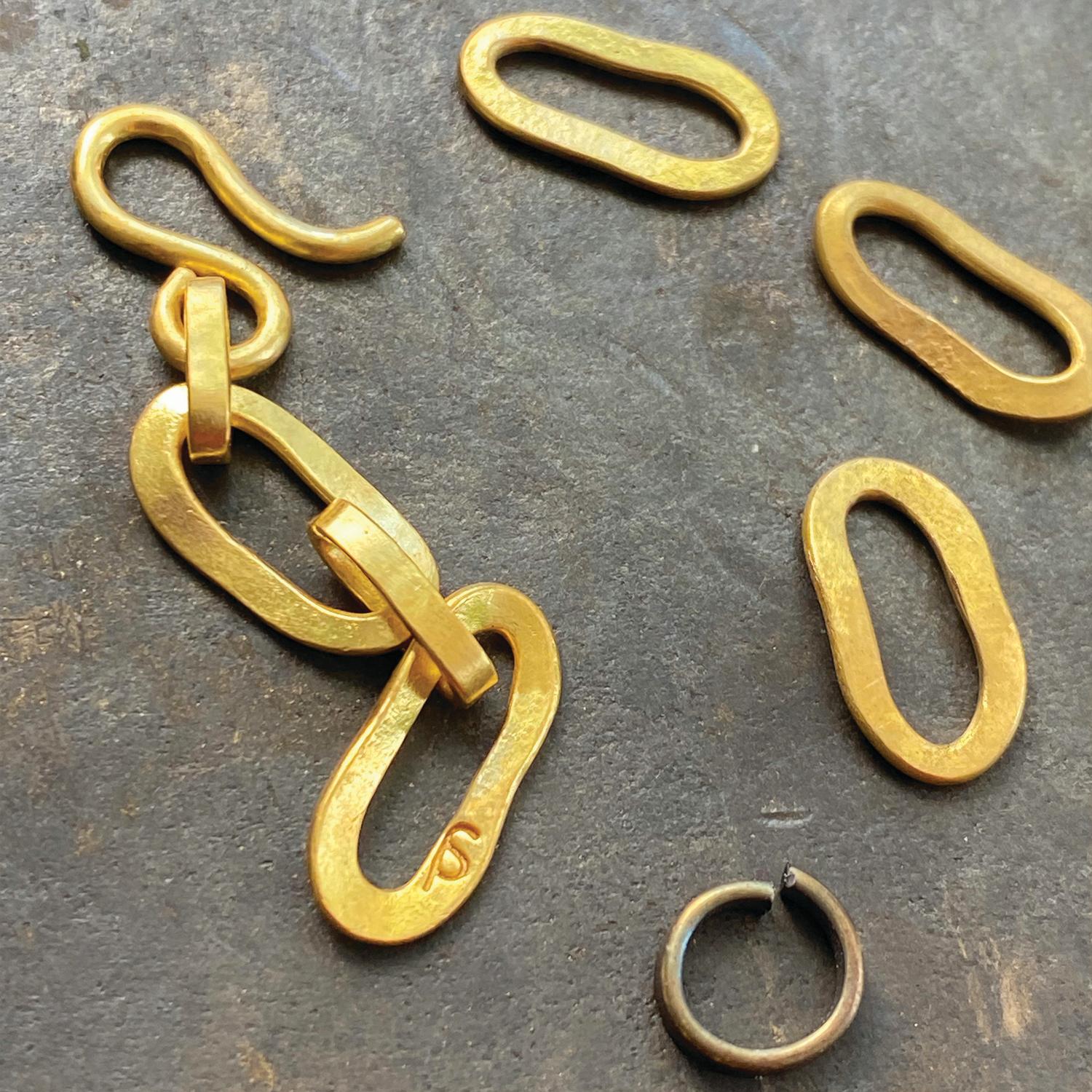 PHILIPPE SPENCER Bracelet à maillons ovales en or massif 22 carats entièrement forgé à la main en vente 2