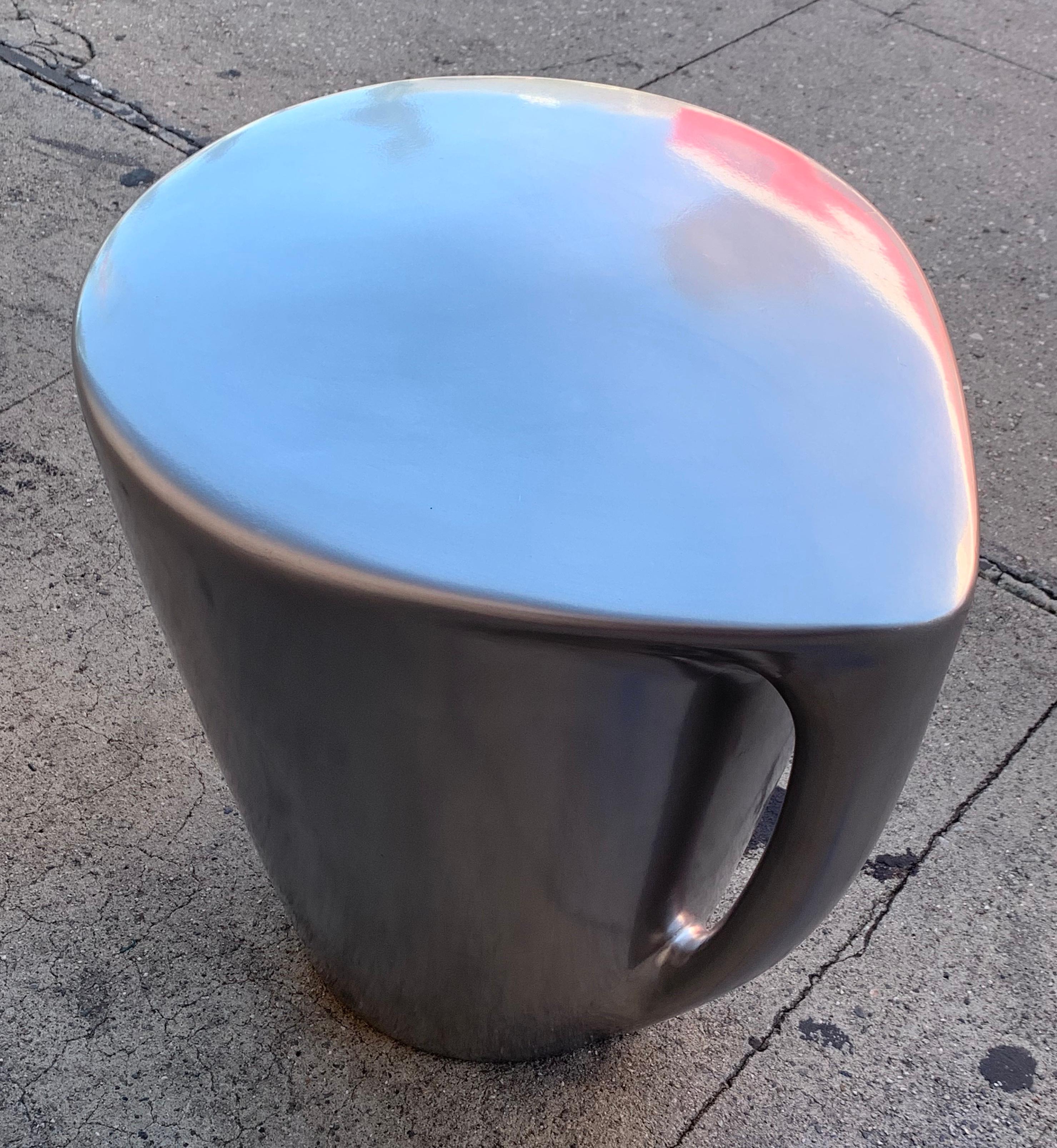 Philippe Starck 2008 Miss T Xo Icon Porcelain Seat or Object d’art In Good Condition In Los Angeles, CA