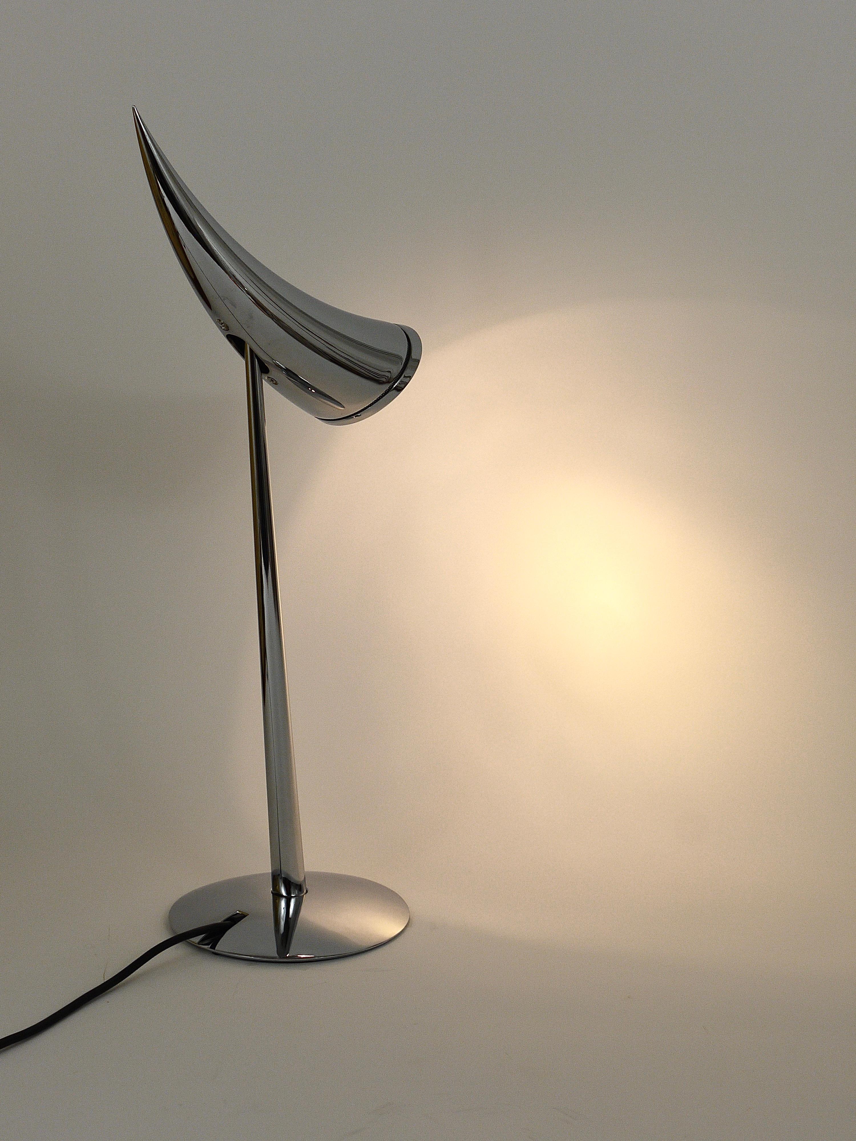 Lampe de bureau Ara de Philippe Starck, chrome, post-moderne par Flos Italie, années 1980 7