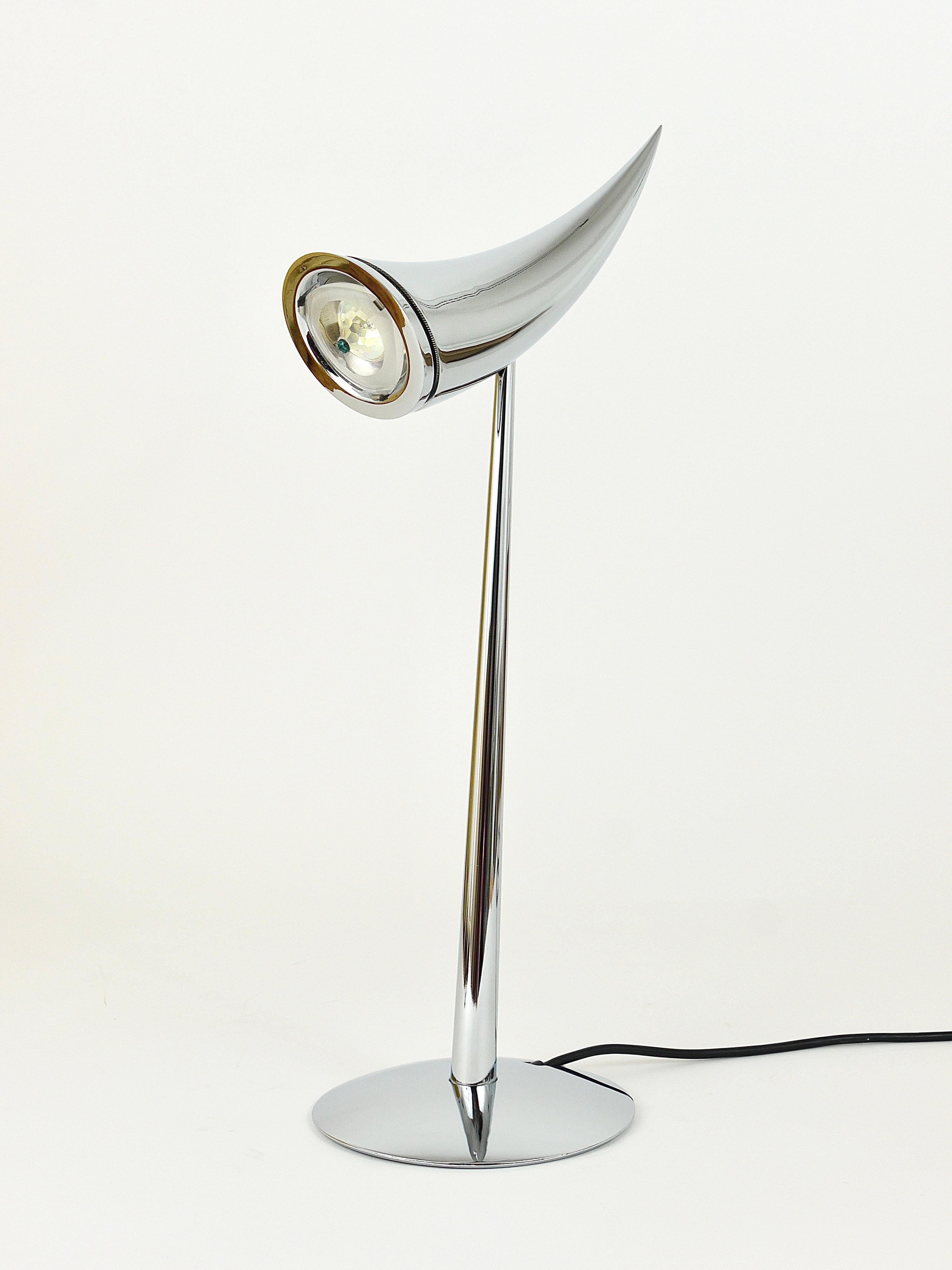 Métal Lampe de bureau Ara de Philippe Starck, chrome, post-moderne par Flos Italie, années 1980