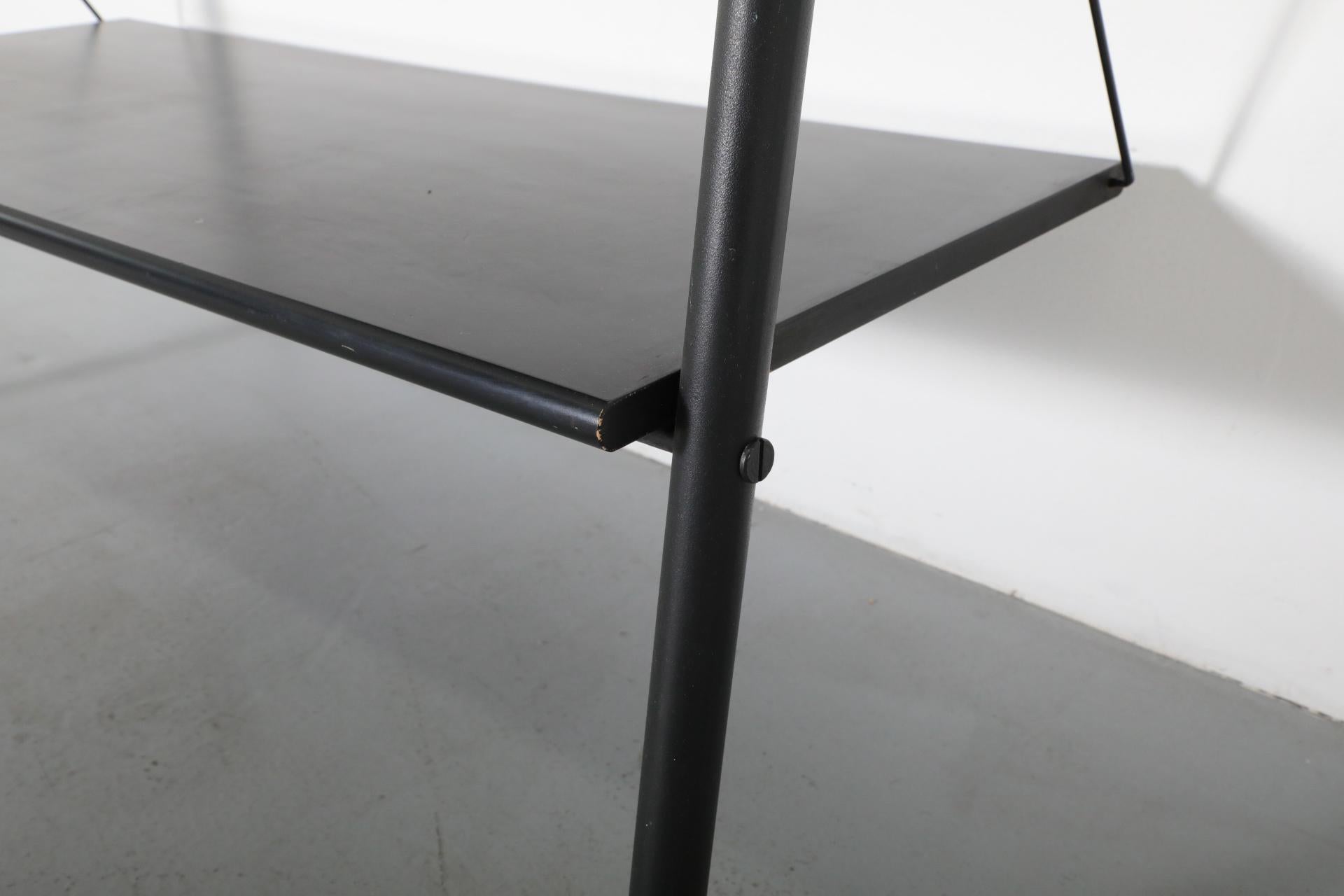 Philippe Starck Estantería de metal esmaltado en negro 