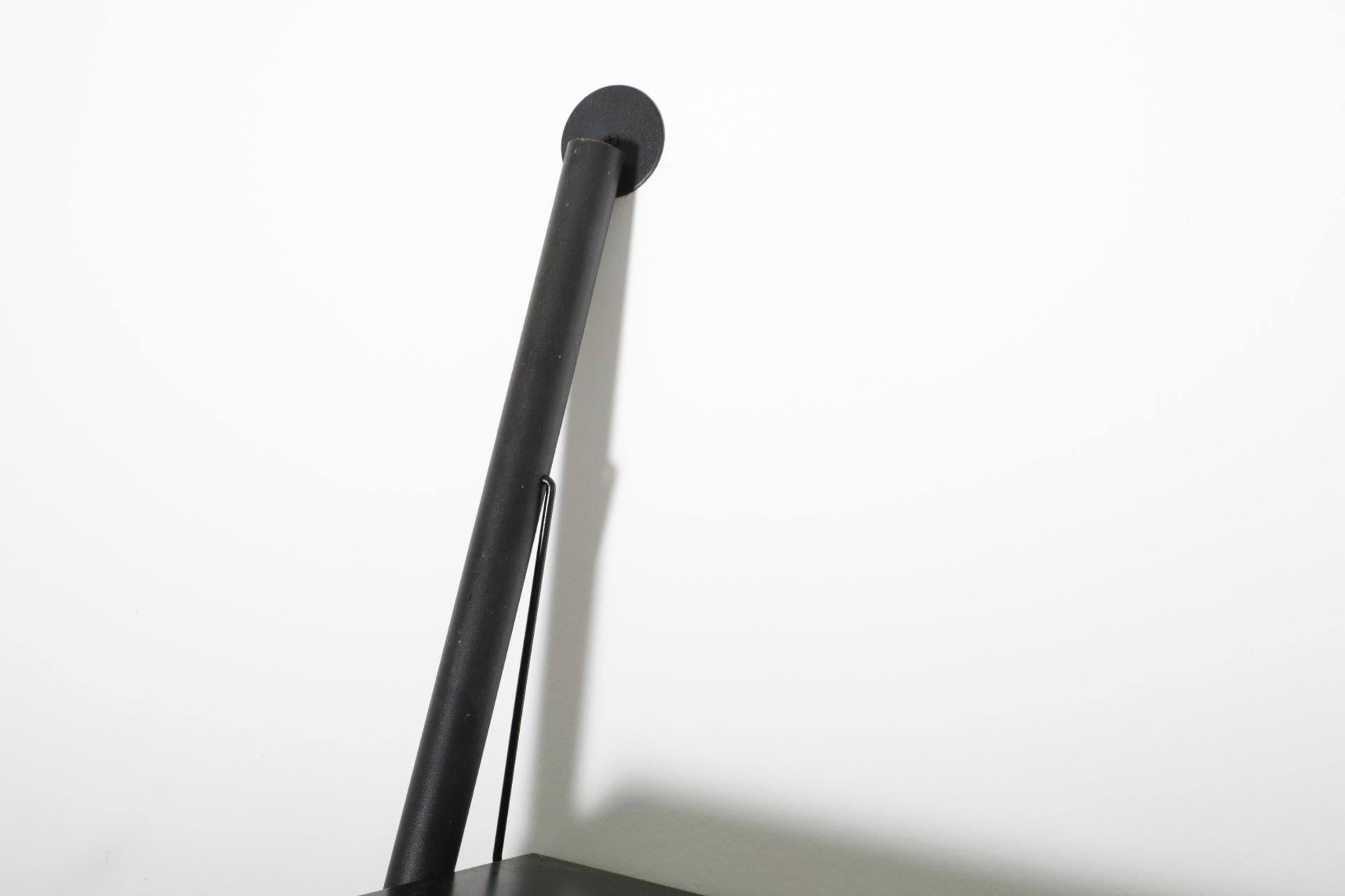 Philippe Starck Estantería de metal esmaltado en negro 
