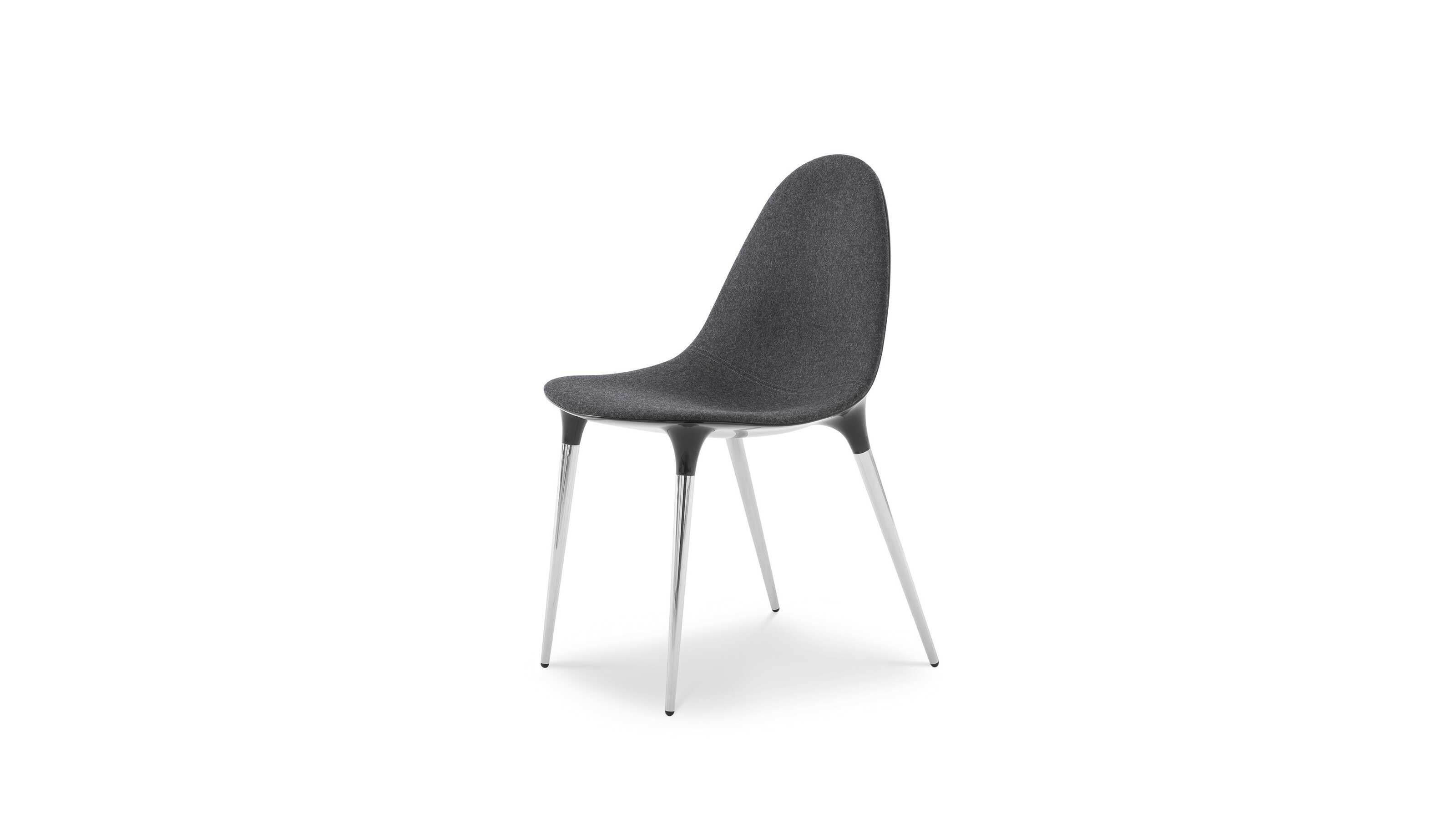 Philippe Starck Caprice-Stuhl für Cassina 

Ein Design-Stuhl von Philippe Starck, der das Engagement von Cassina für Innovation und die Fähigkeit, stilistische Eleganz und Alltagstauglichkeit in einem eklektischen, ausgereiften Produkt zu vereinen,