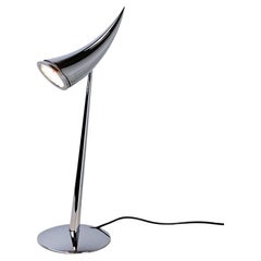 Lampada da tavolo "Ara" di Philippe Starck Design per Flos - 1988