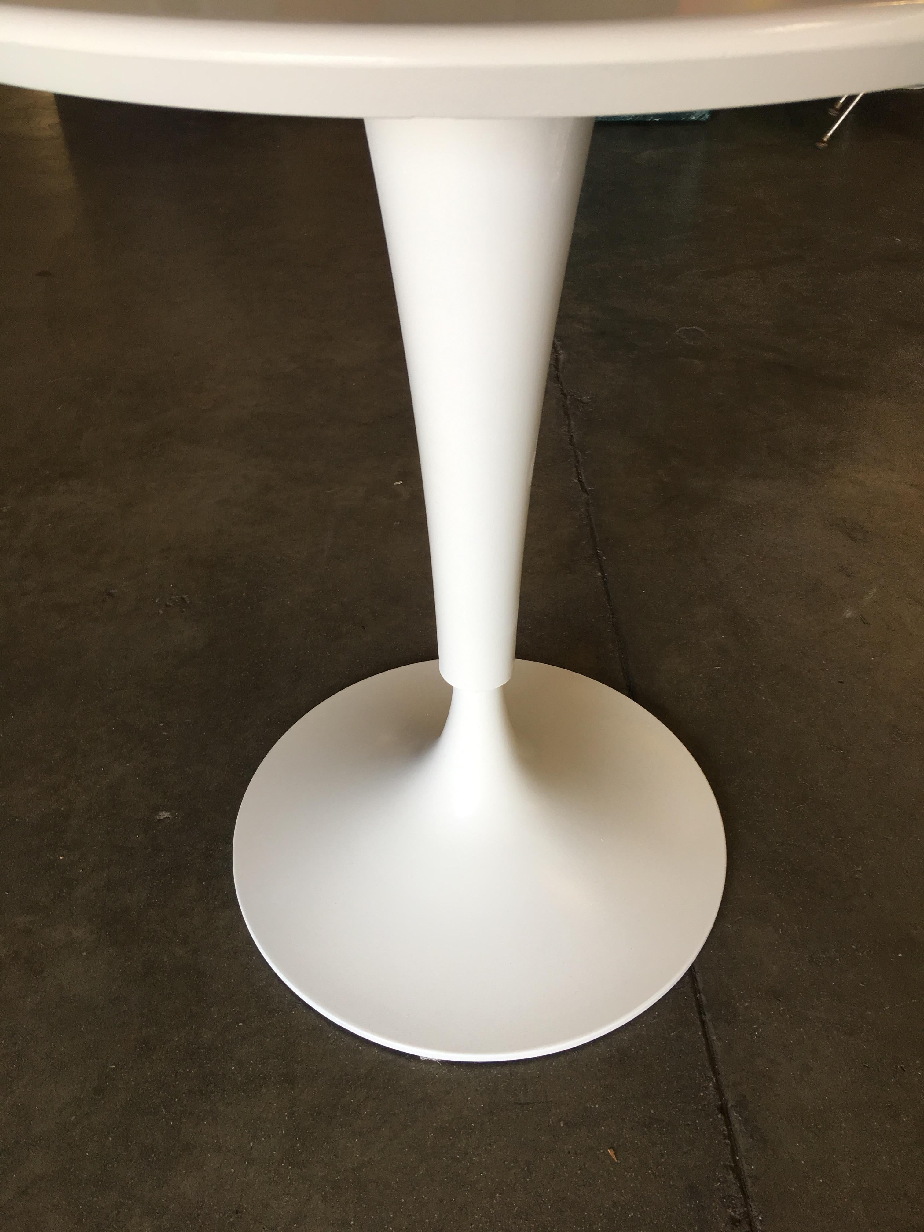 kartell pedestal