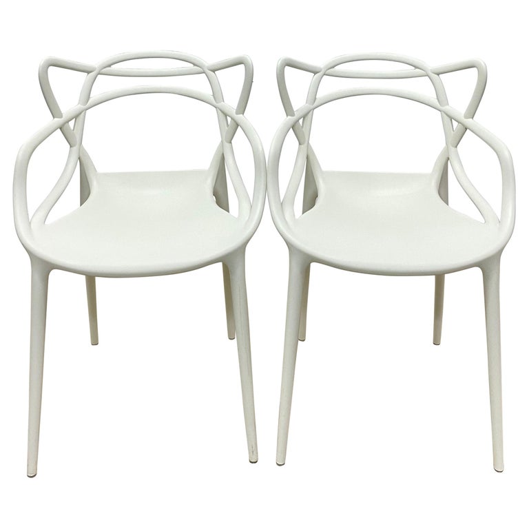 Philippe Starck & Eugeni Quitllet White Masters Chairs for Kartell - a Pair For Sale