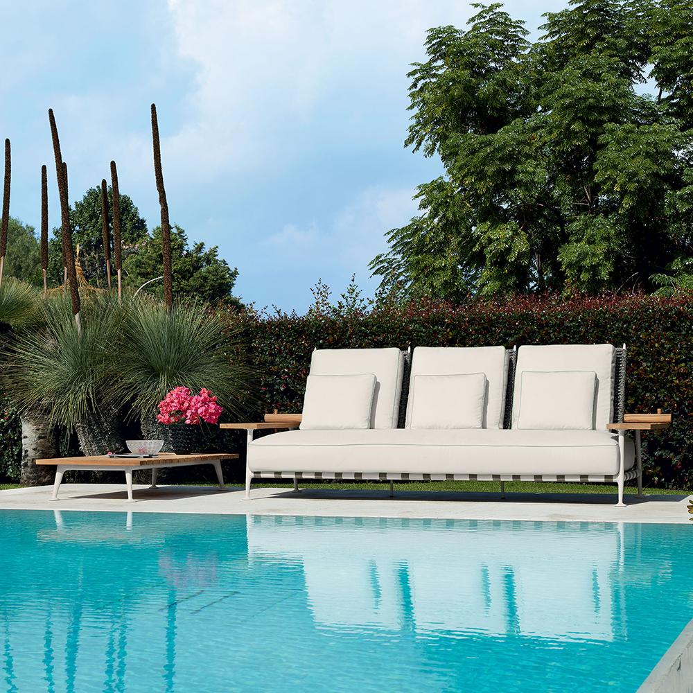 Philippe Starck 'Fenc-e-nature' Outdoor-Sofa, Stahl, Teakholz und Stoff von Cassina (Italienisch) im Angebot